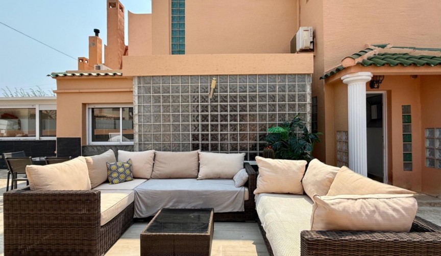 Återförsäljning - Villa -
Torrevieja - Los Frutales