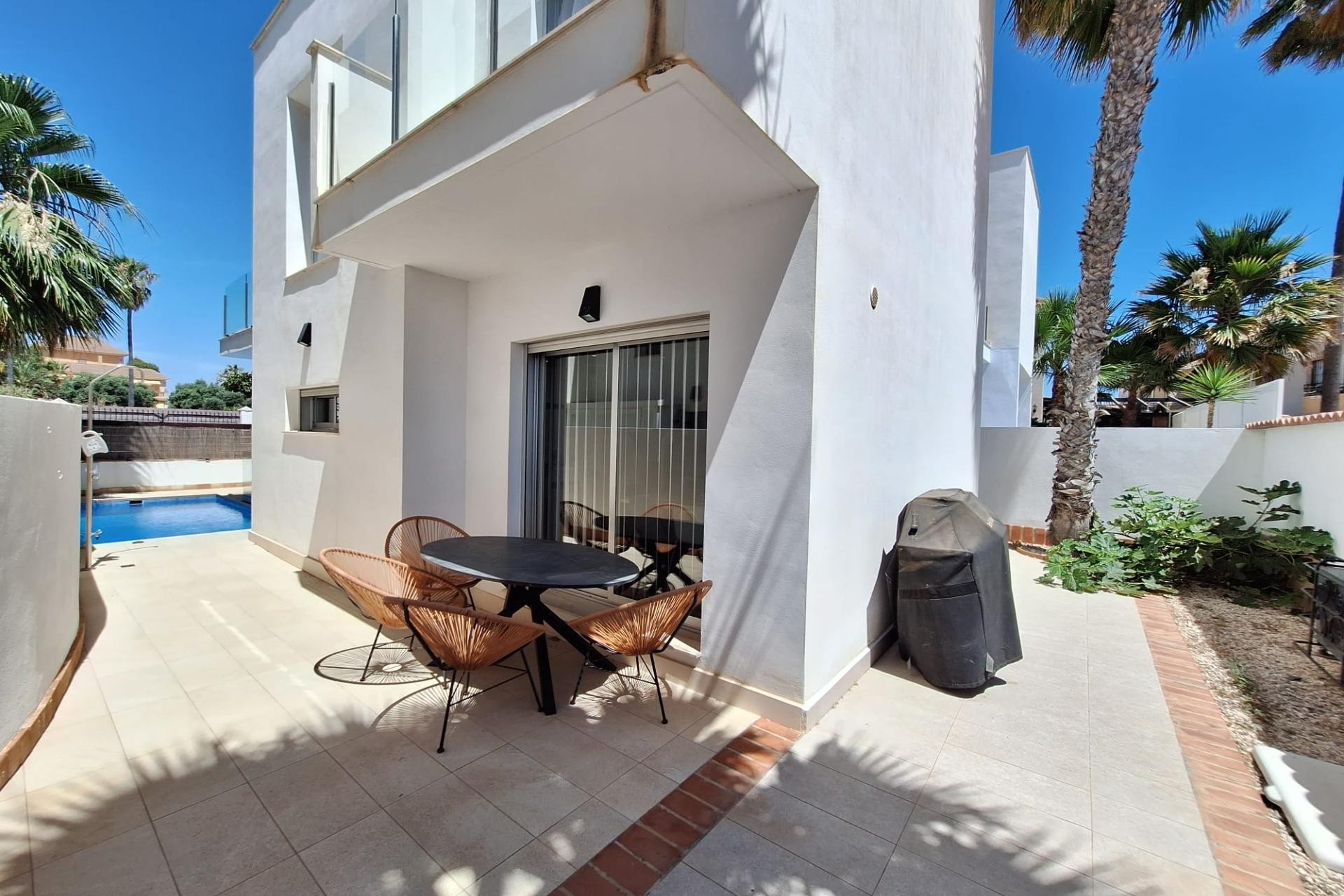 Återförsäljning - Villa -
Torrevieja - Los Frutales