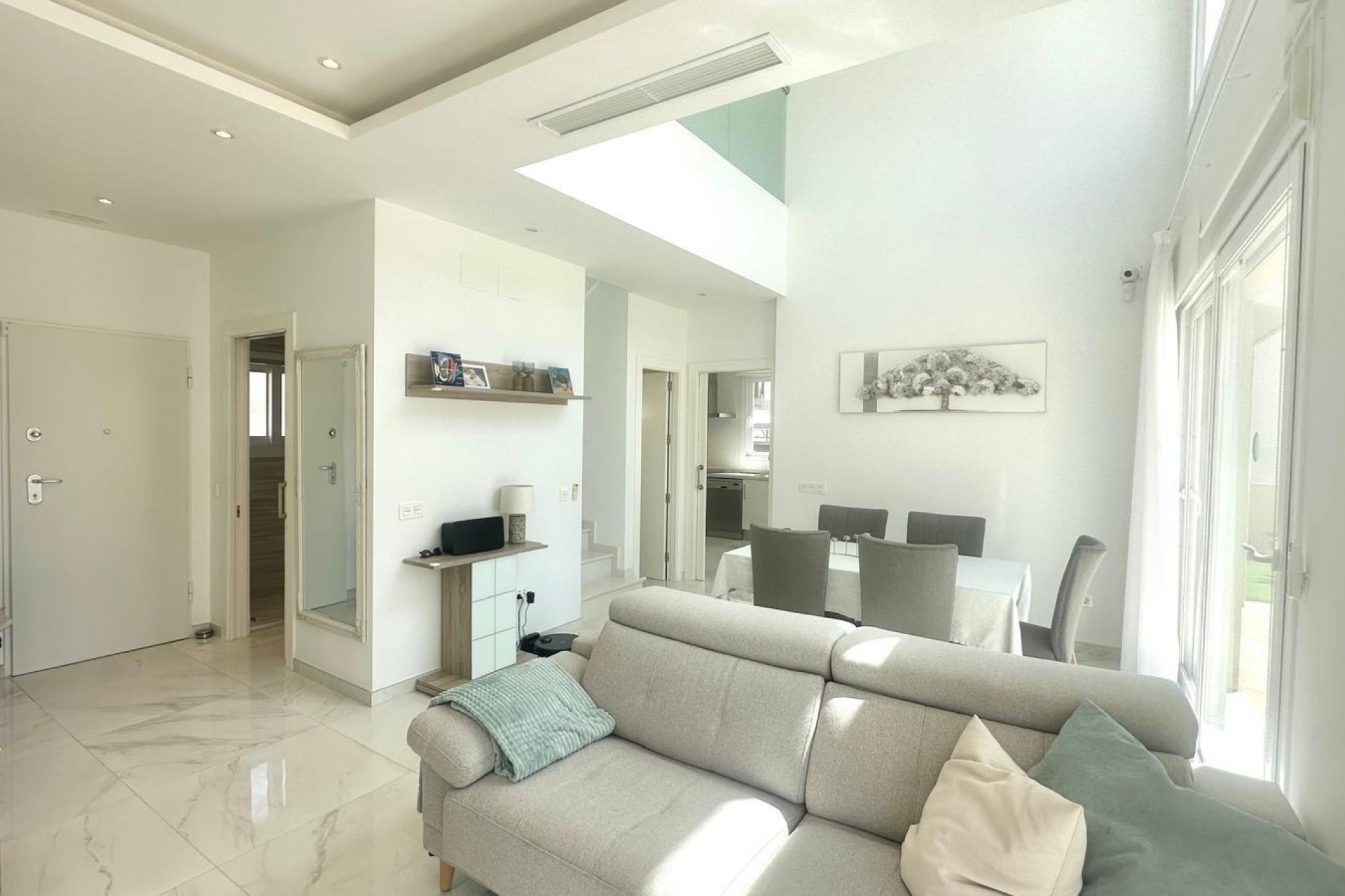 Återförsäljning - Villa -
Torrevieja - Miramar - Torre Del Moro