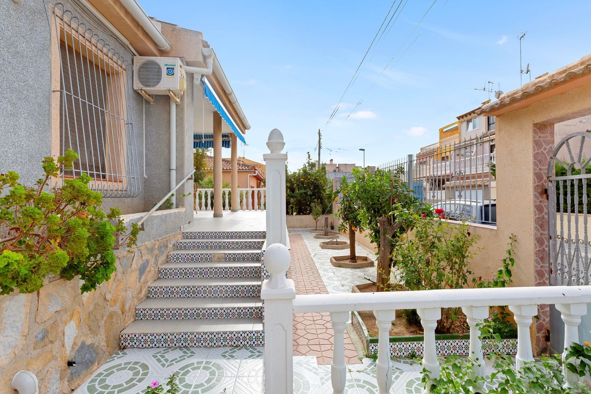 Återförsäljning - Villa -
Torrevieja - Nueva Torrevieja