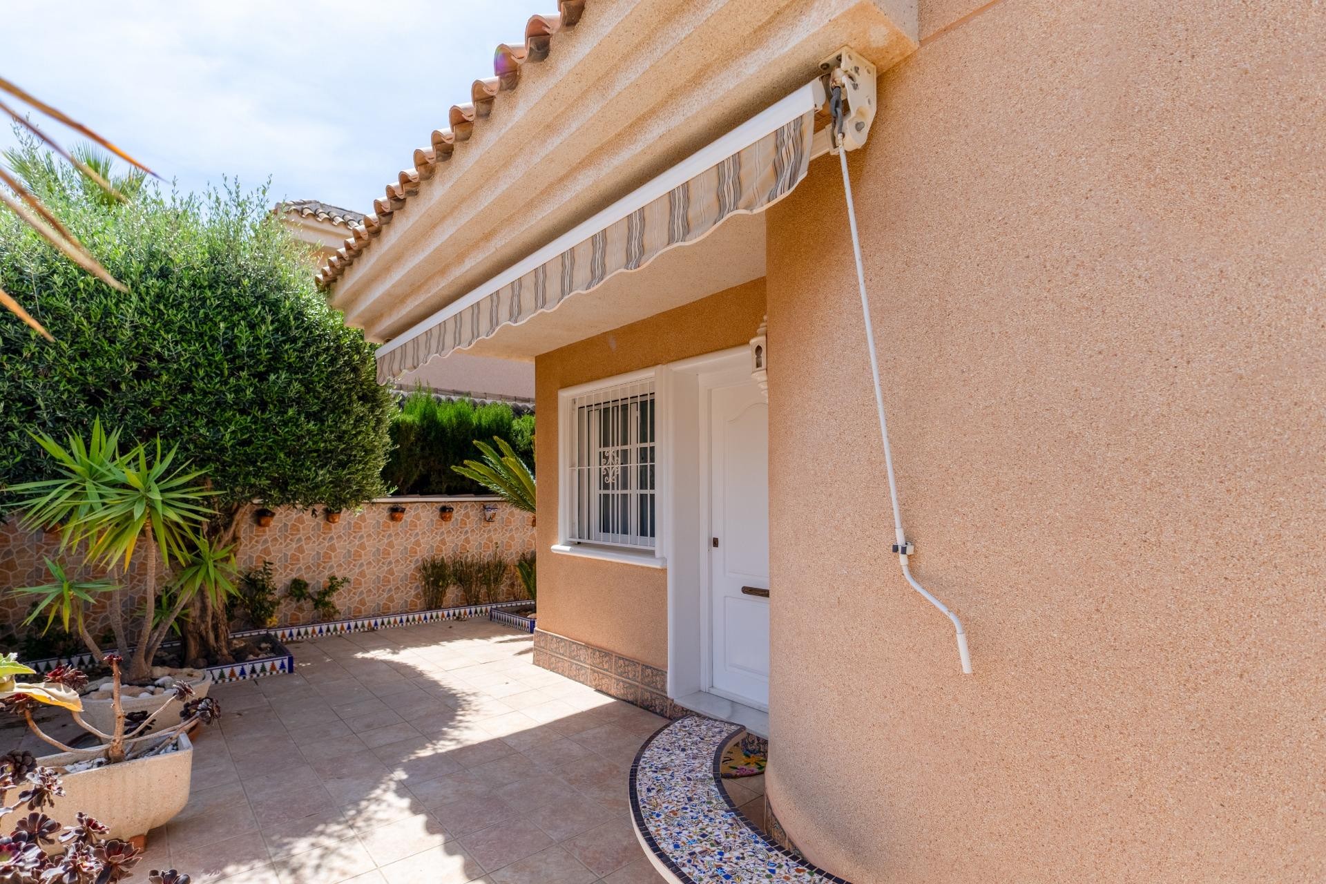 Återförsäljning - Villa -
Torrevieja - Punta Prima