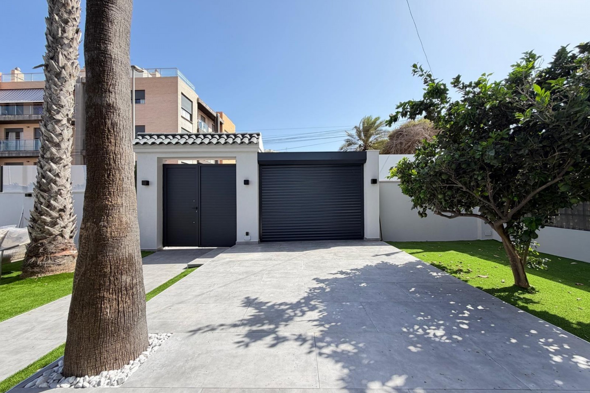 Återförsäljning - Villa -
Torrevieja - Punta Prima