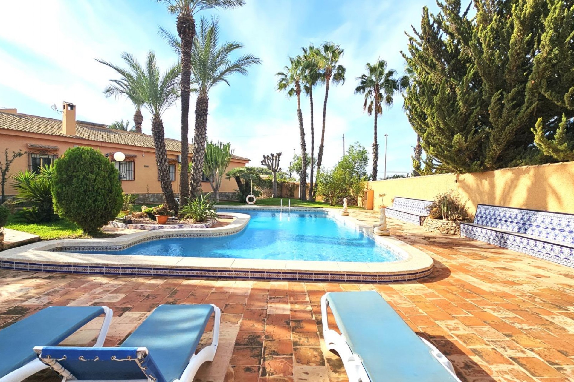 Återförsäljning - Villa -
Torrevieja - San Luis