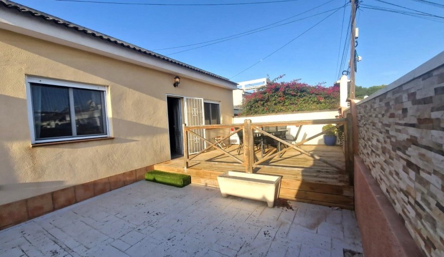 Återförsäljning - Villa -
Torrevieja - San Luis