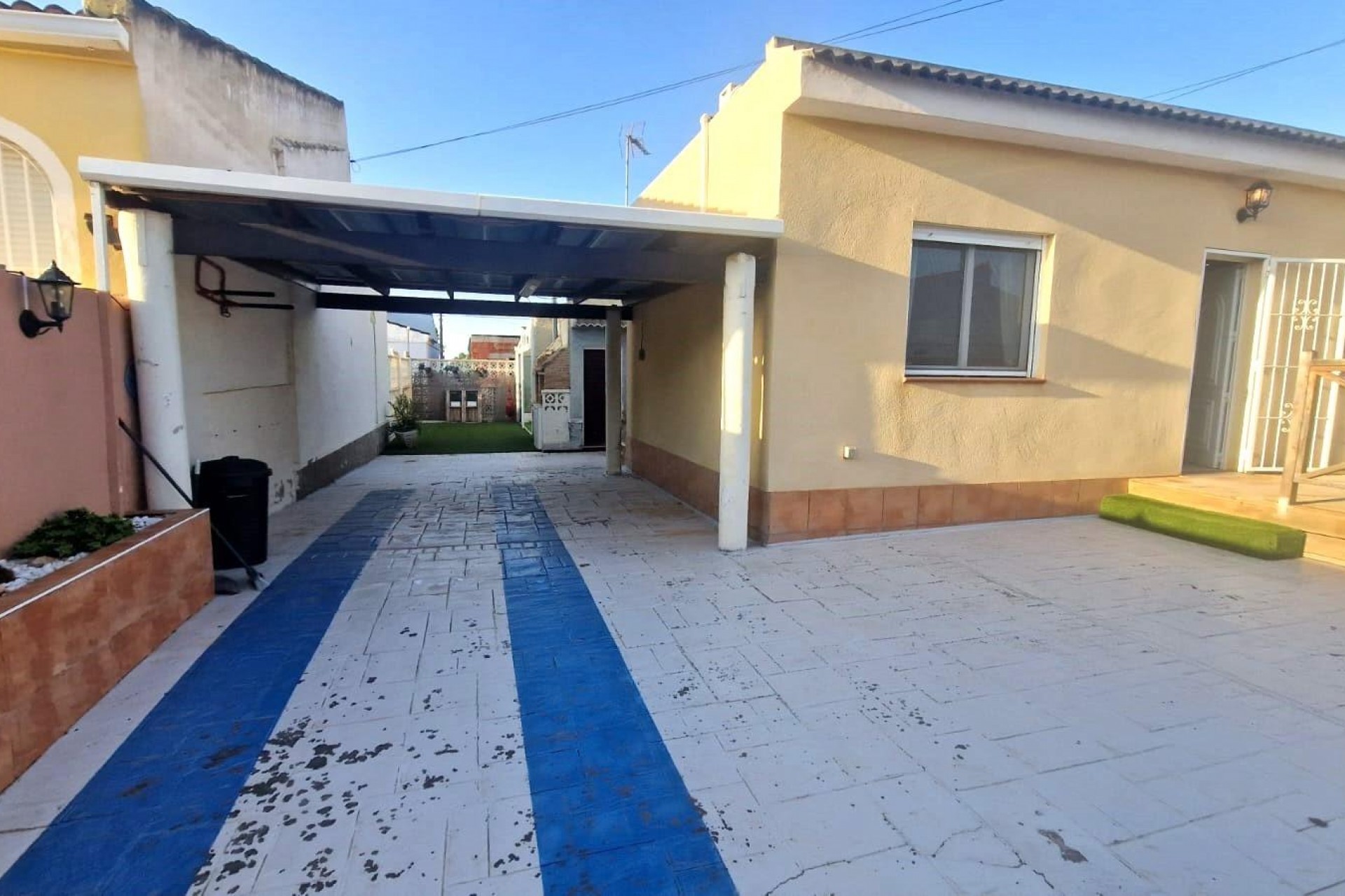 Återförsäljning - Villa -
Torrevieja - San Luis