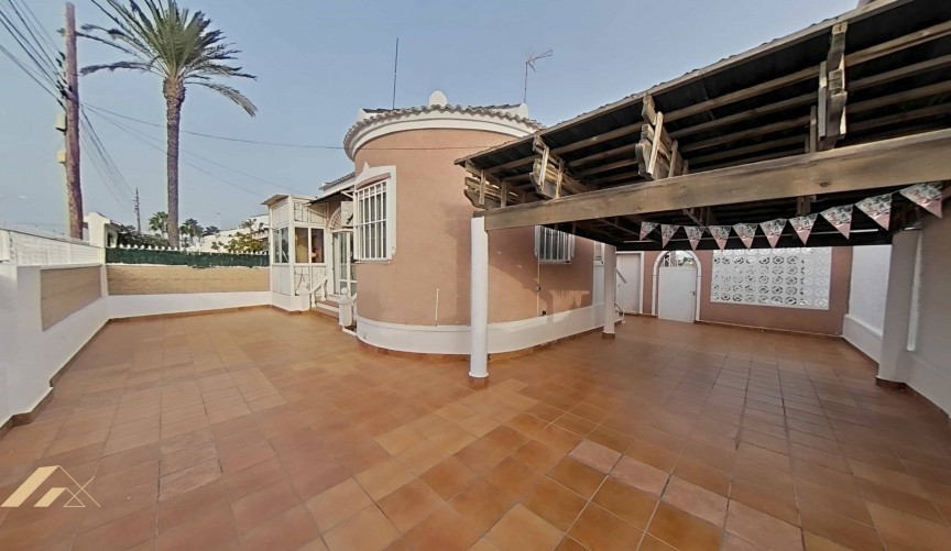 Återförsäljning - Villa -
Torrevieja - San Luis