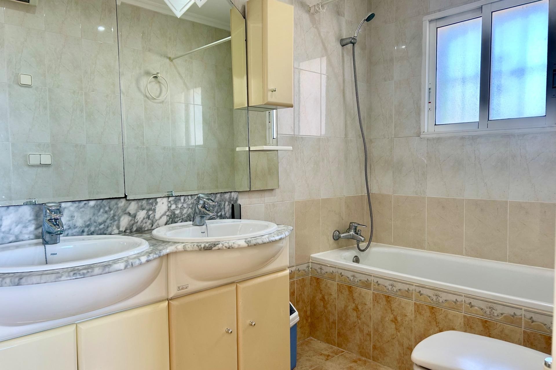 Återförsäljning - Villa -
Torrevieja - San Luis