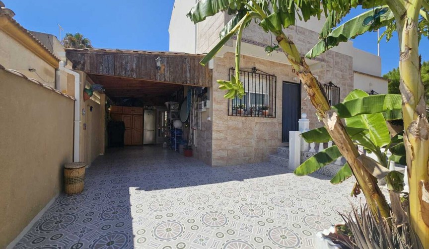 Återförsäljning - Villa -
Torrevieja - Torre Del Moro