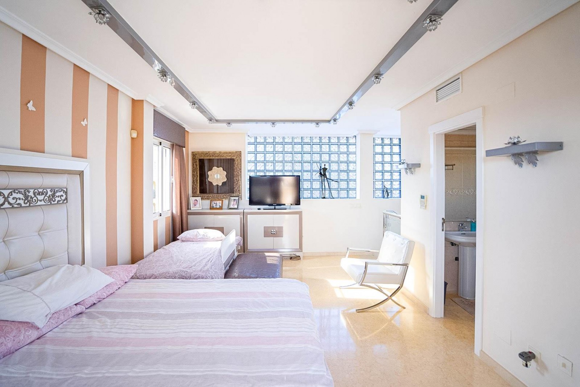 Återförsäljning - Villa -
Torrevieja - Torre La Mata