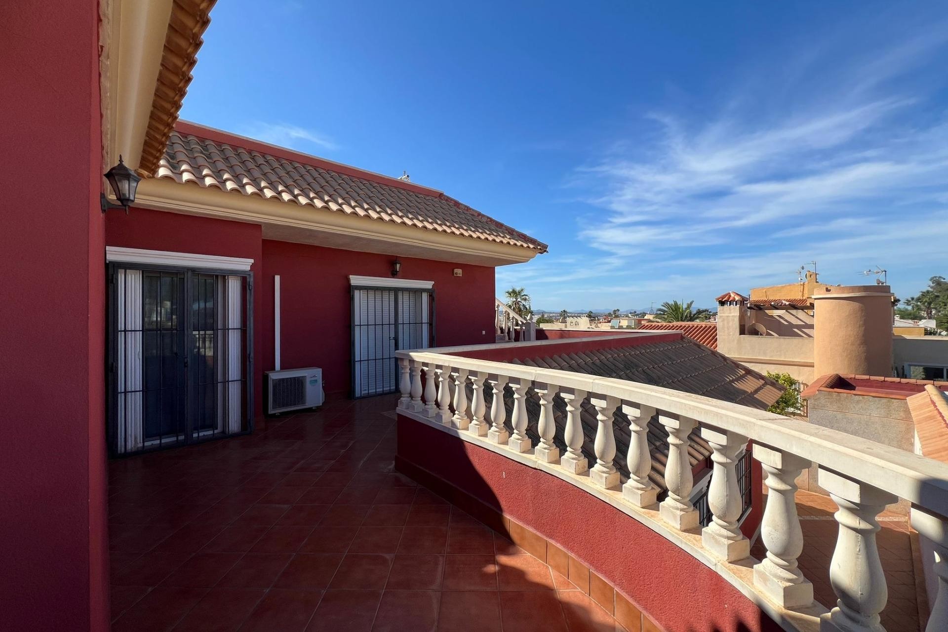 Återförsäljning - Villa -
Torrevieja - Torreta Florida