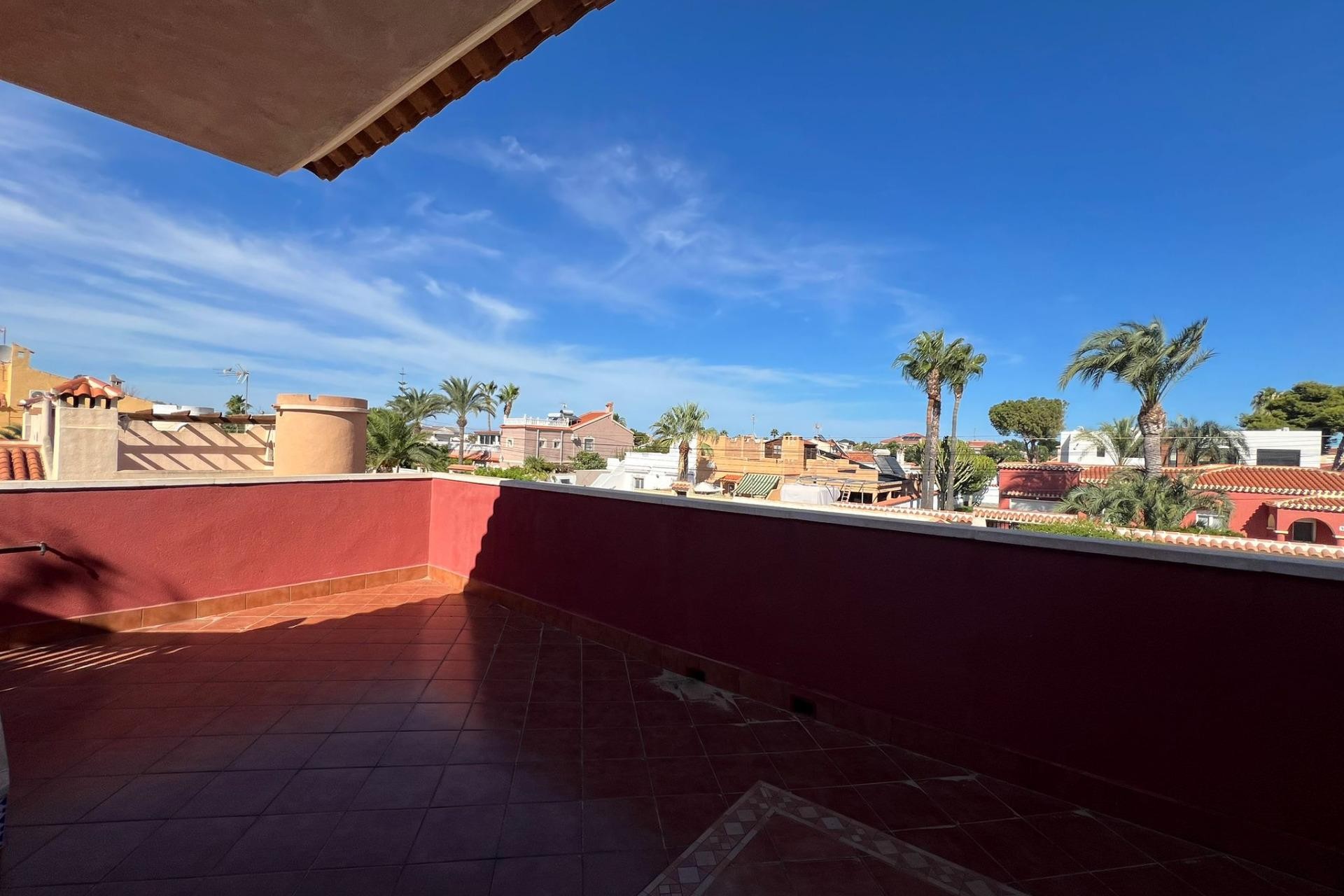 Återförsäljning - Villa -
Torrevieja - Torreta Florida