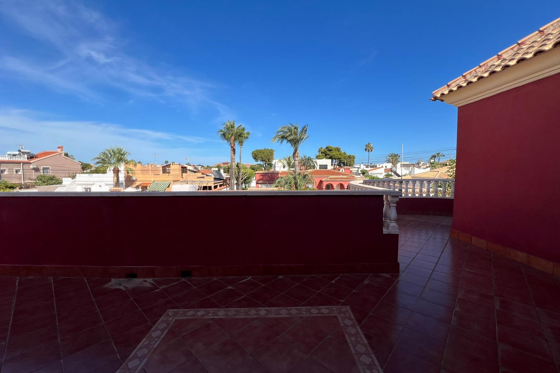 Återförsäljning - Villa -
Torrevieja - Torreta Florida