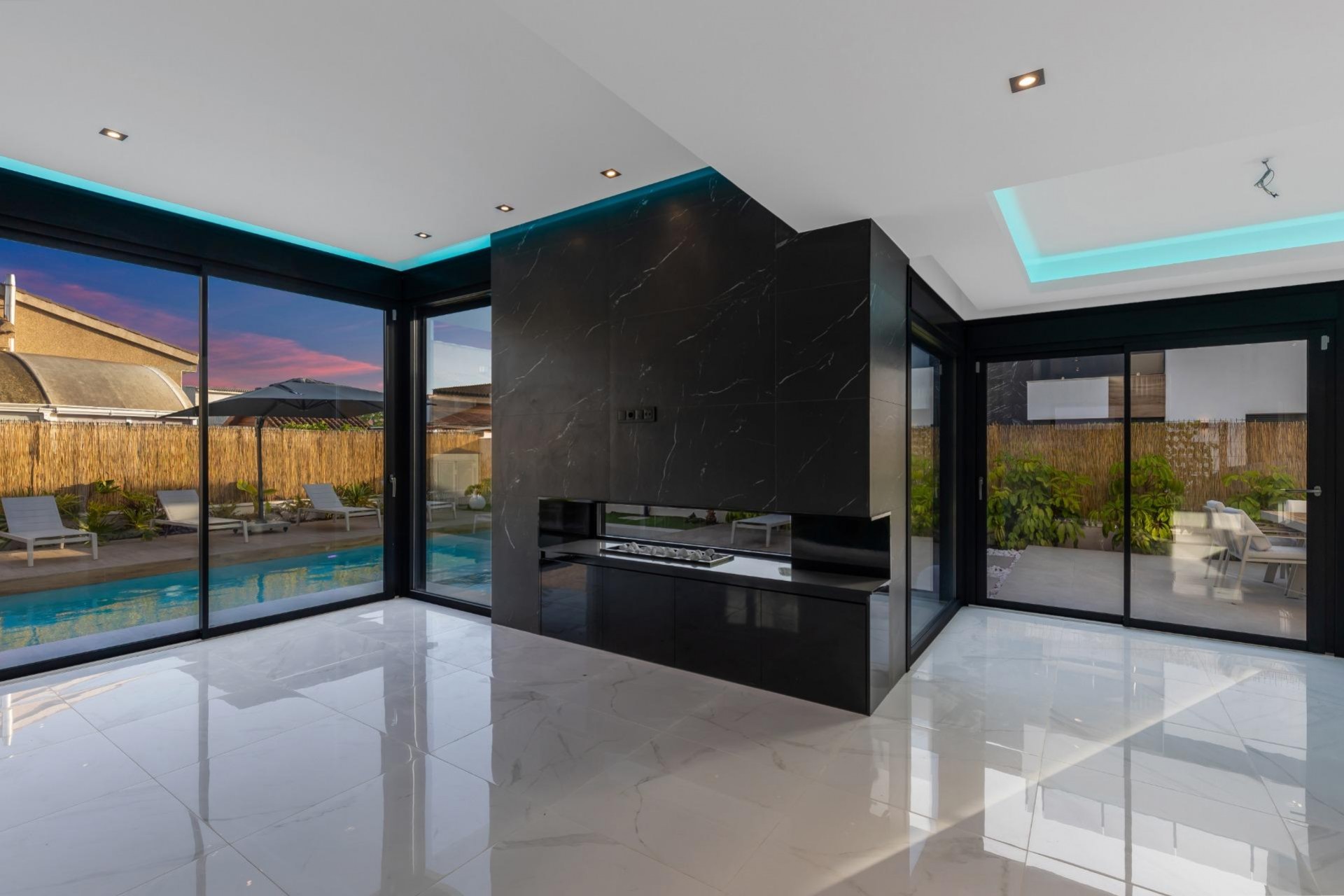 Återförsäljning - Villa -
Torrevieja - Torreta Florida