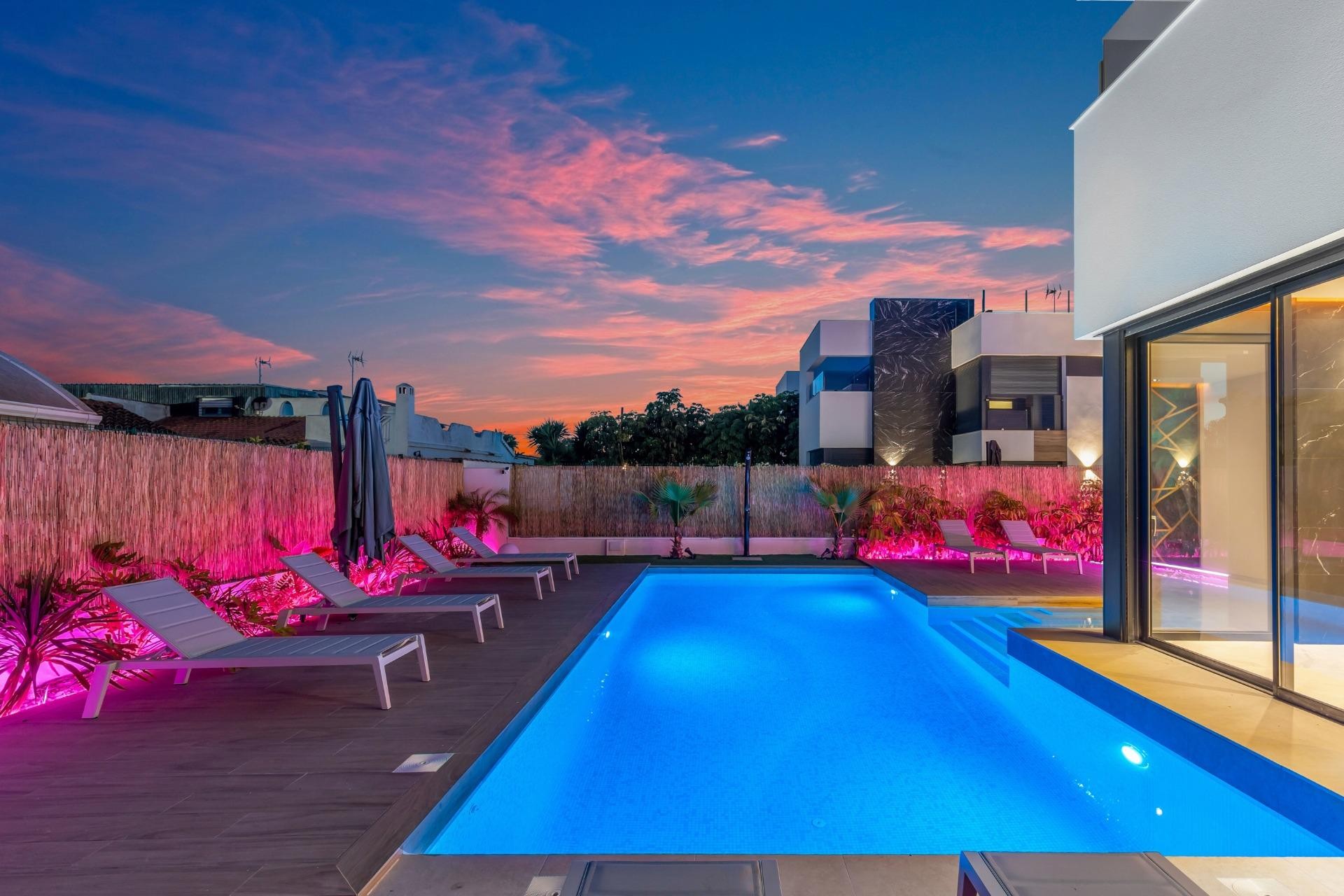 Återförsäljning - Villa -
Torrevieja - Torreta Florida