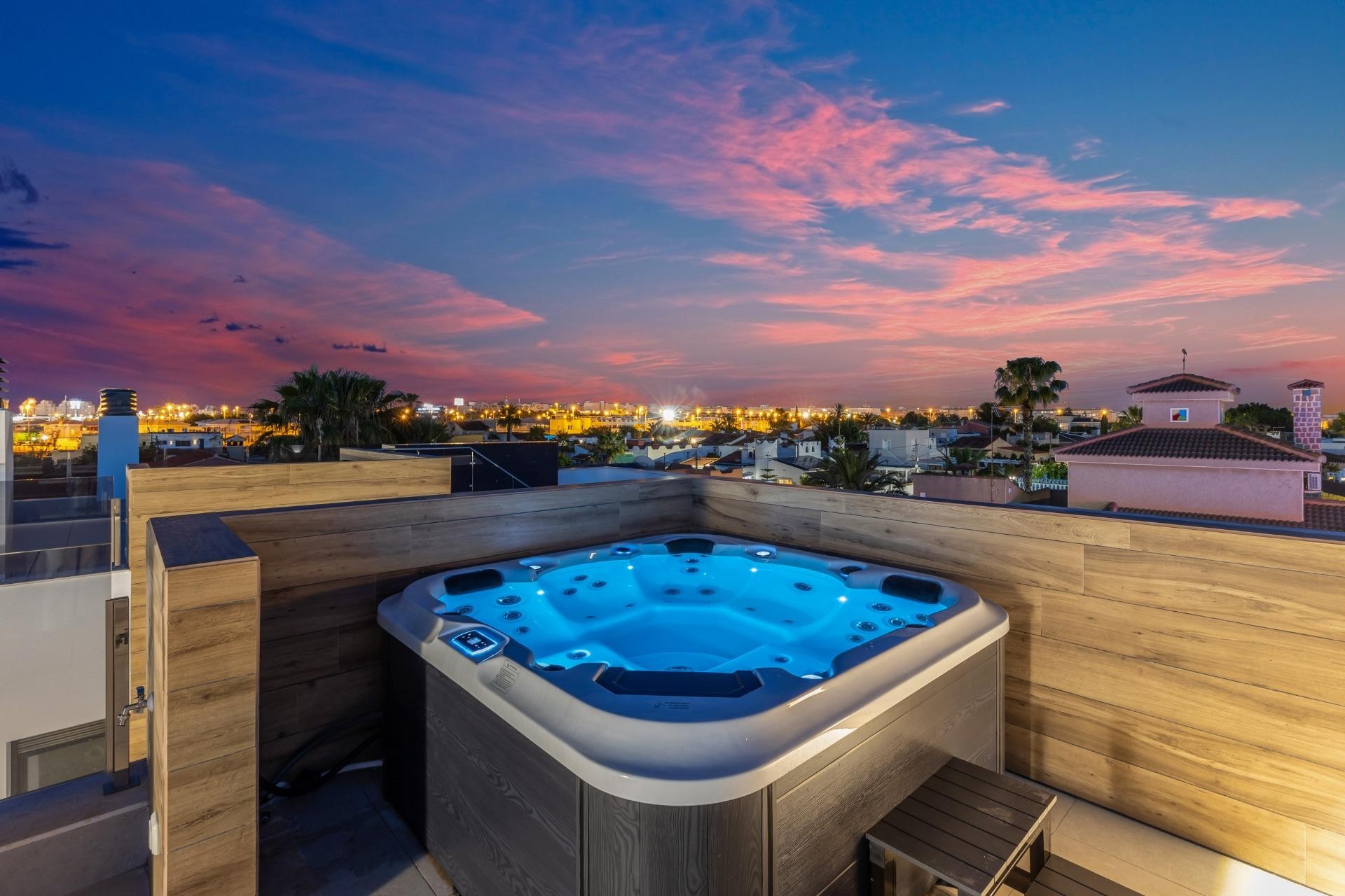 Återförsäljning - Villa -
Torrevieja - Torreta Florida