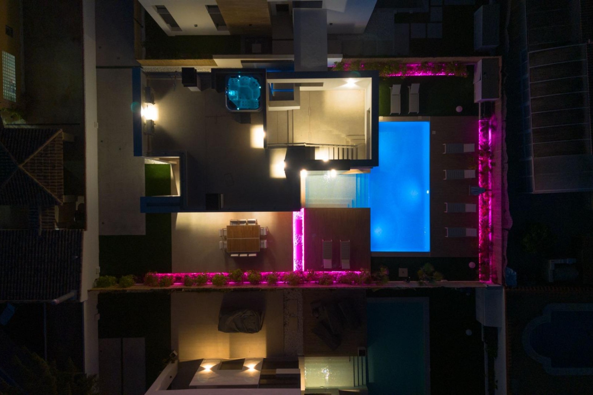 Återförsäljning - Villa -
Torrevieja - Torreta Florida