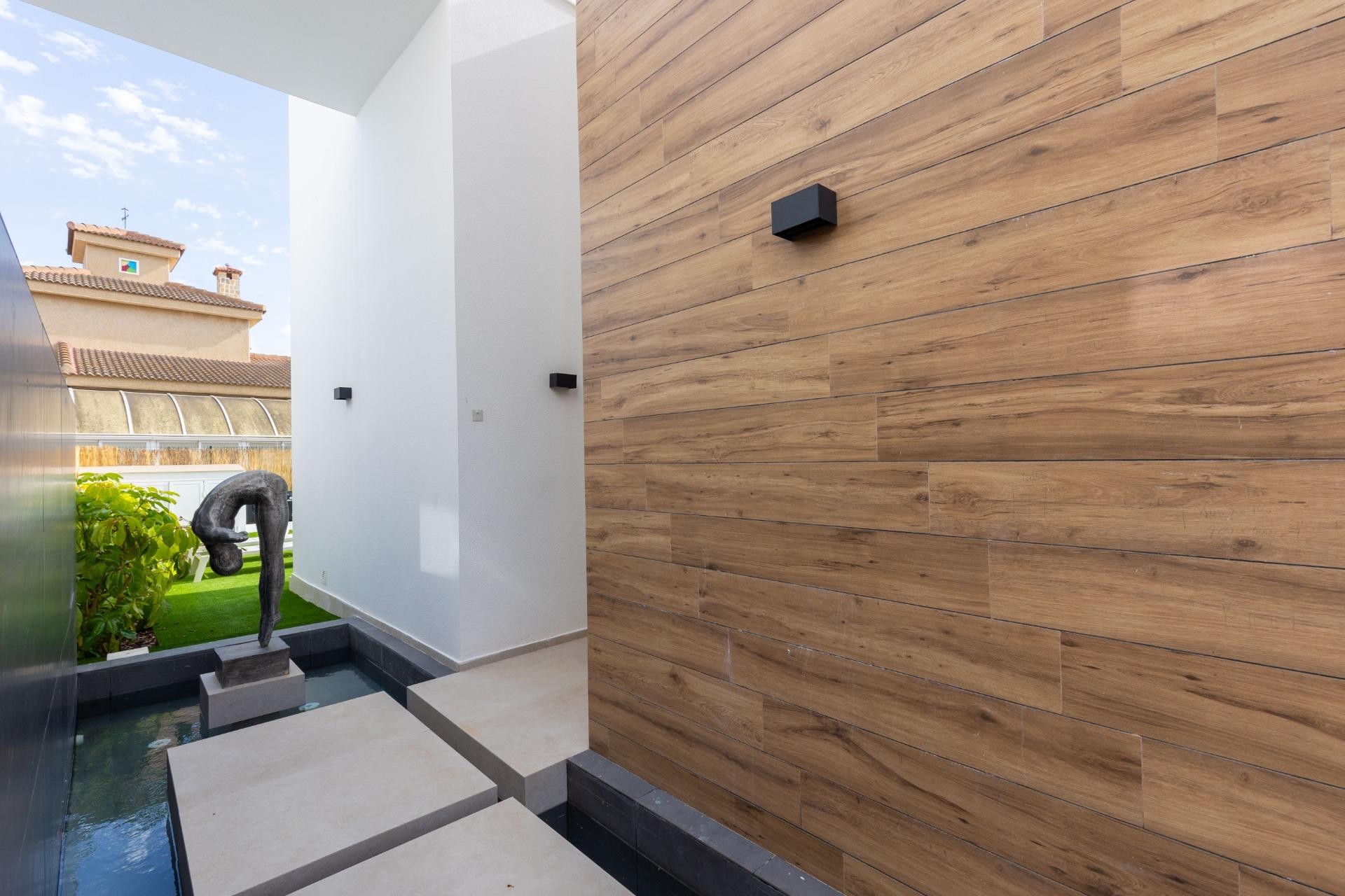 Återförsäljning - Villa -
Torrevieja - Torreta Florida