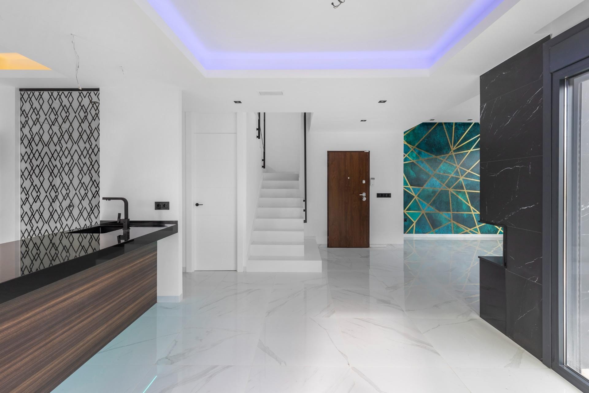 Återförsäljning - Villa -
Torrevieja - Torreta Florida