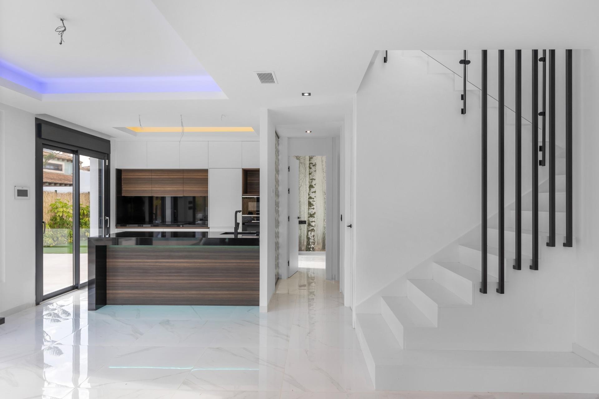 Återförsäljning - Villa -
Torrevieja - Torreta Florida