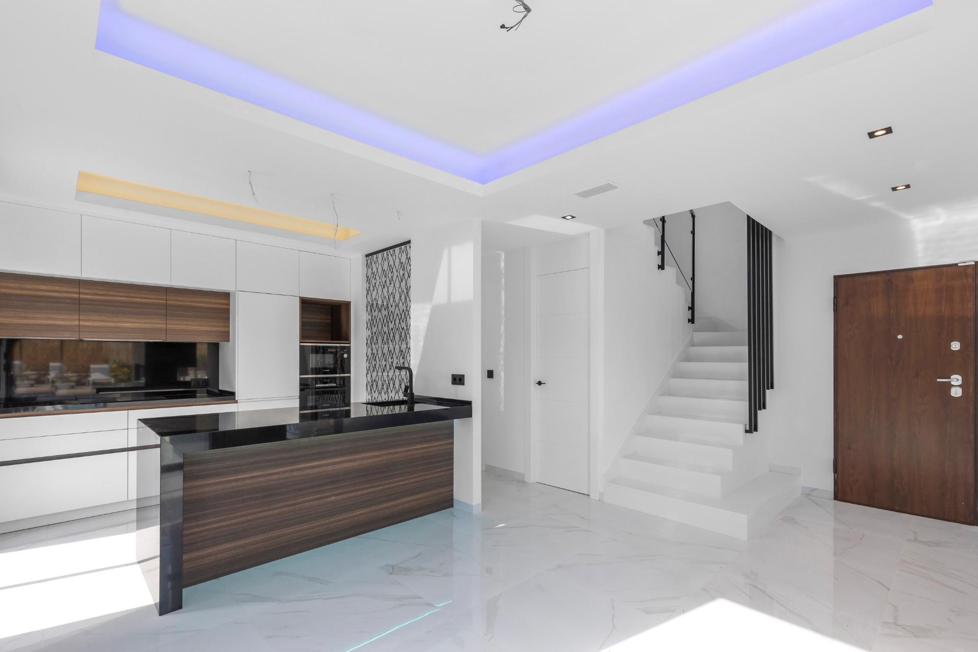 Återförsäljning - Villa -
Torrevieja - Torreta Florida