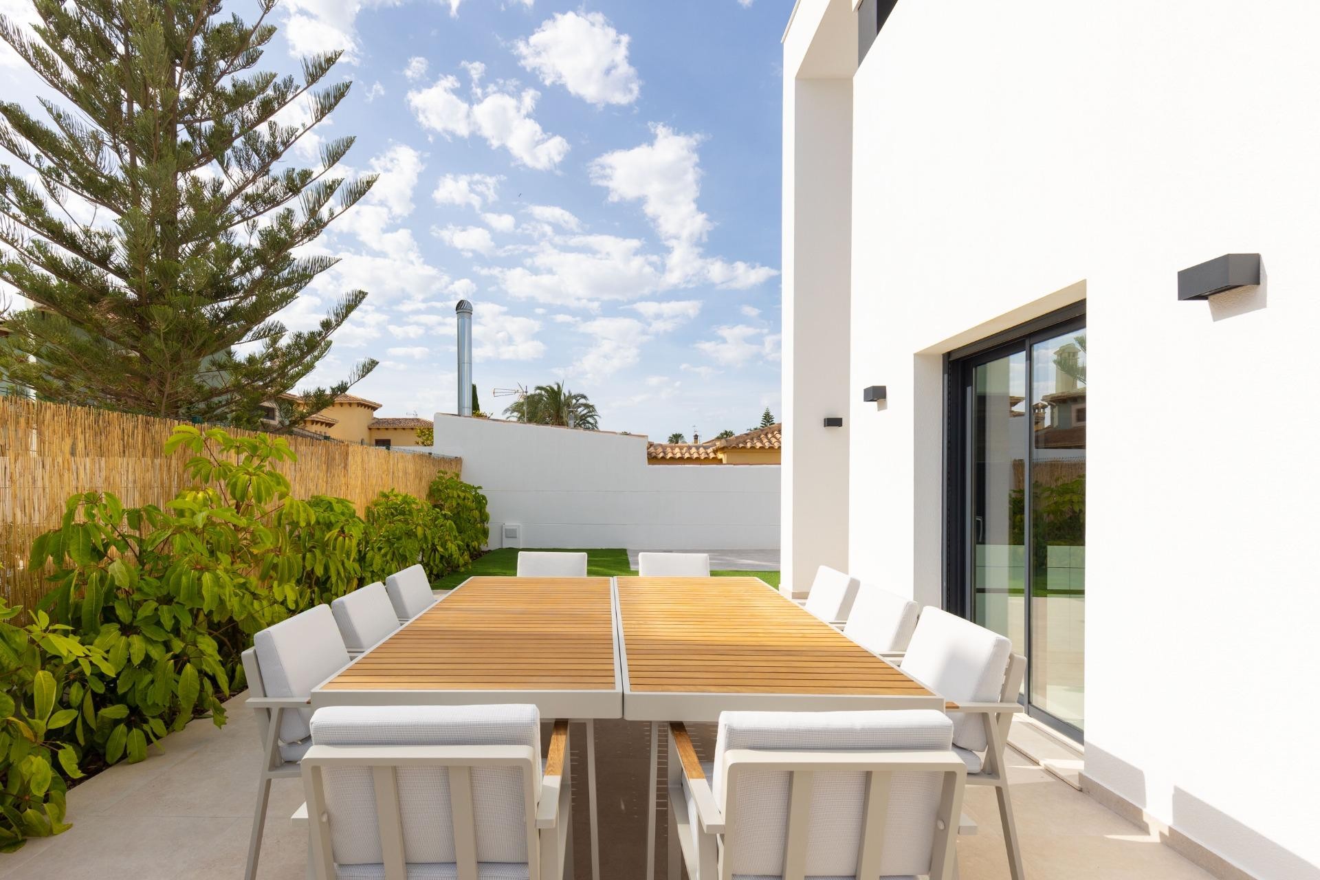 Återförsäljning - Villa -
Torrevieja - Torreta Florida