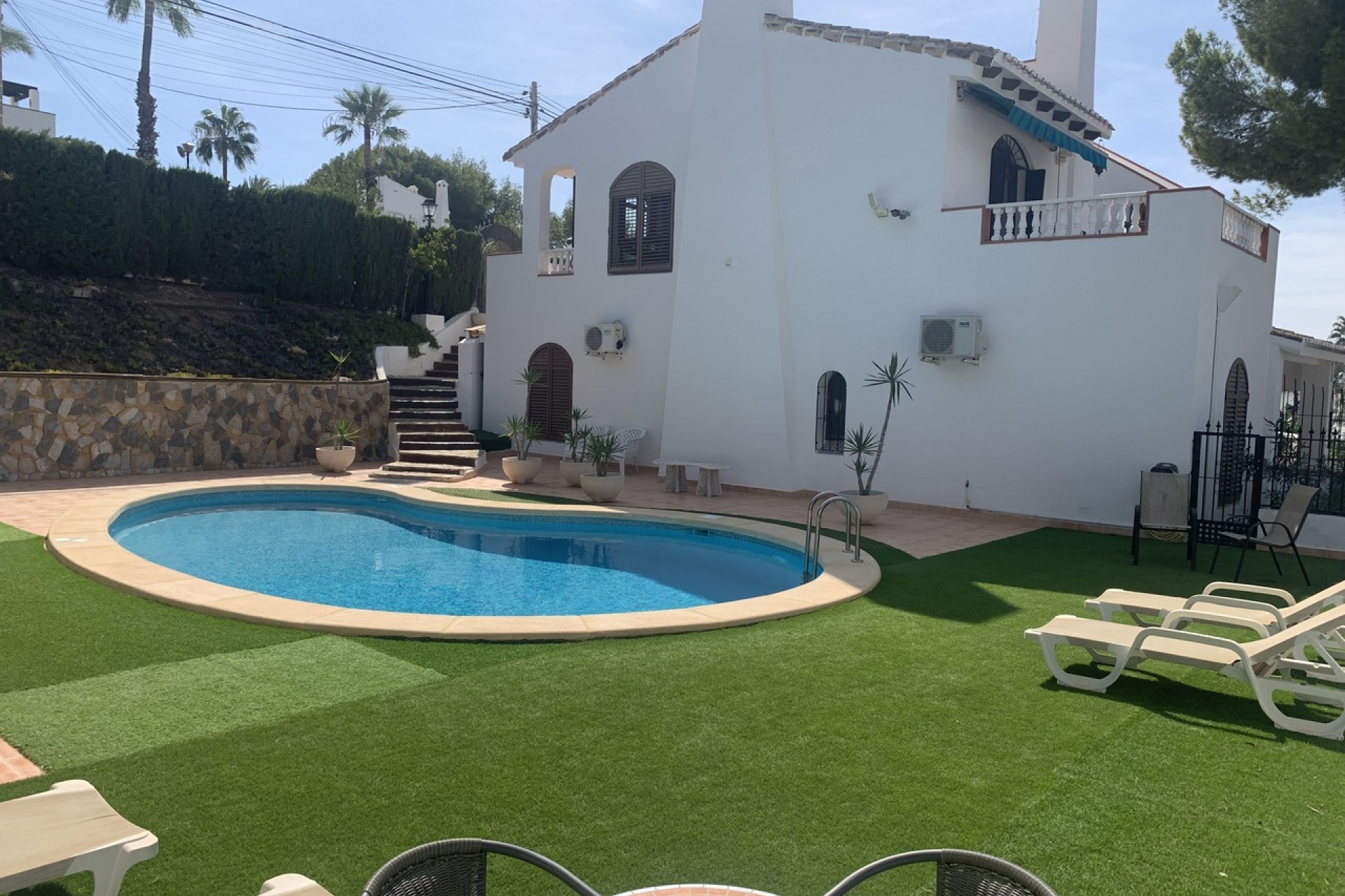 Återförsäljning - Villa -
Villamartin - Costa Blanca