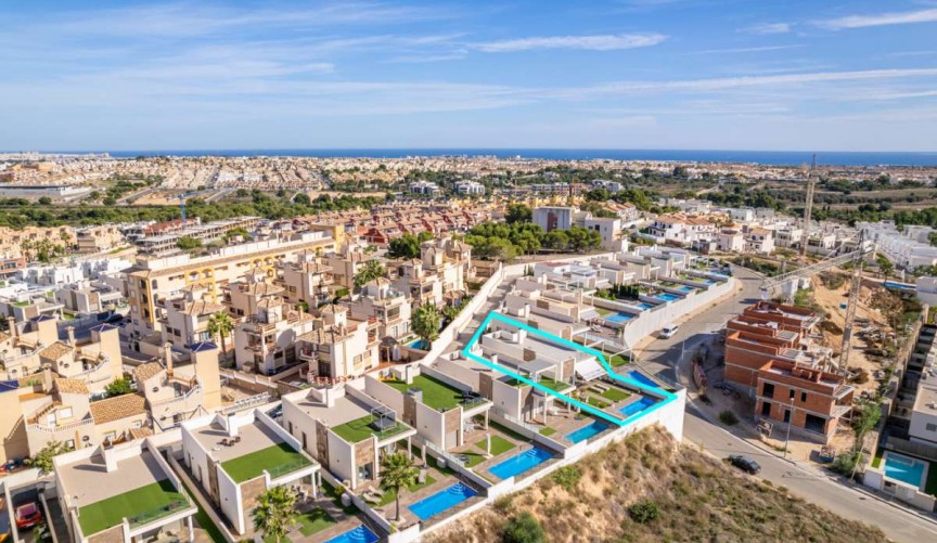 Återförsäljning - Villa -
Villamartin - Costa Blanca