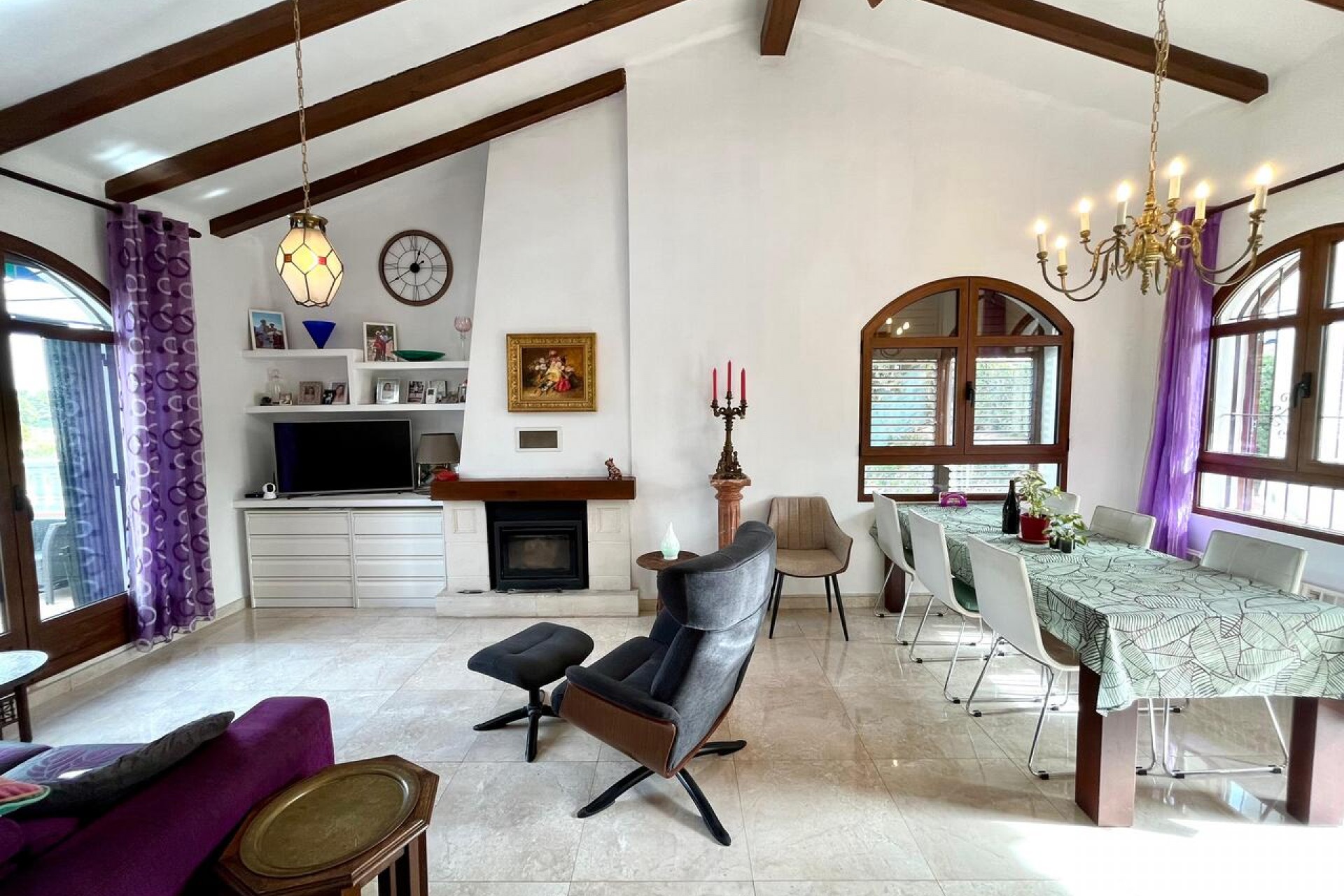 Återförsäljning - Villa -
Villamartin - Costa Blanca