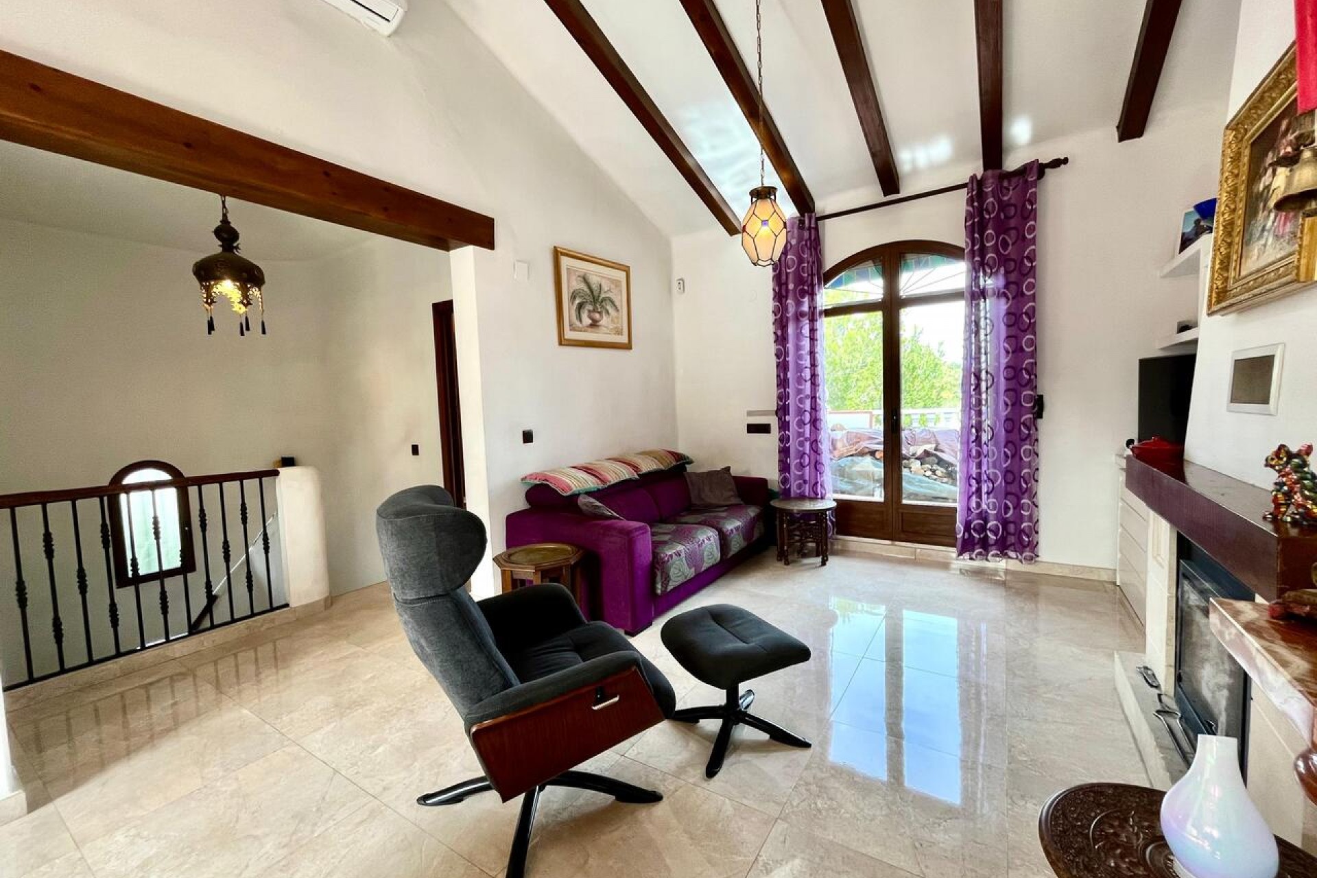 Återförsäljning - Villa -
Villamartin - Costa Blanca