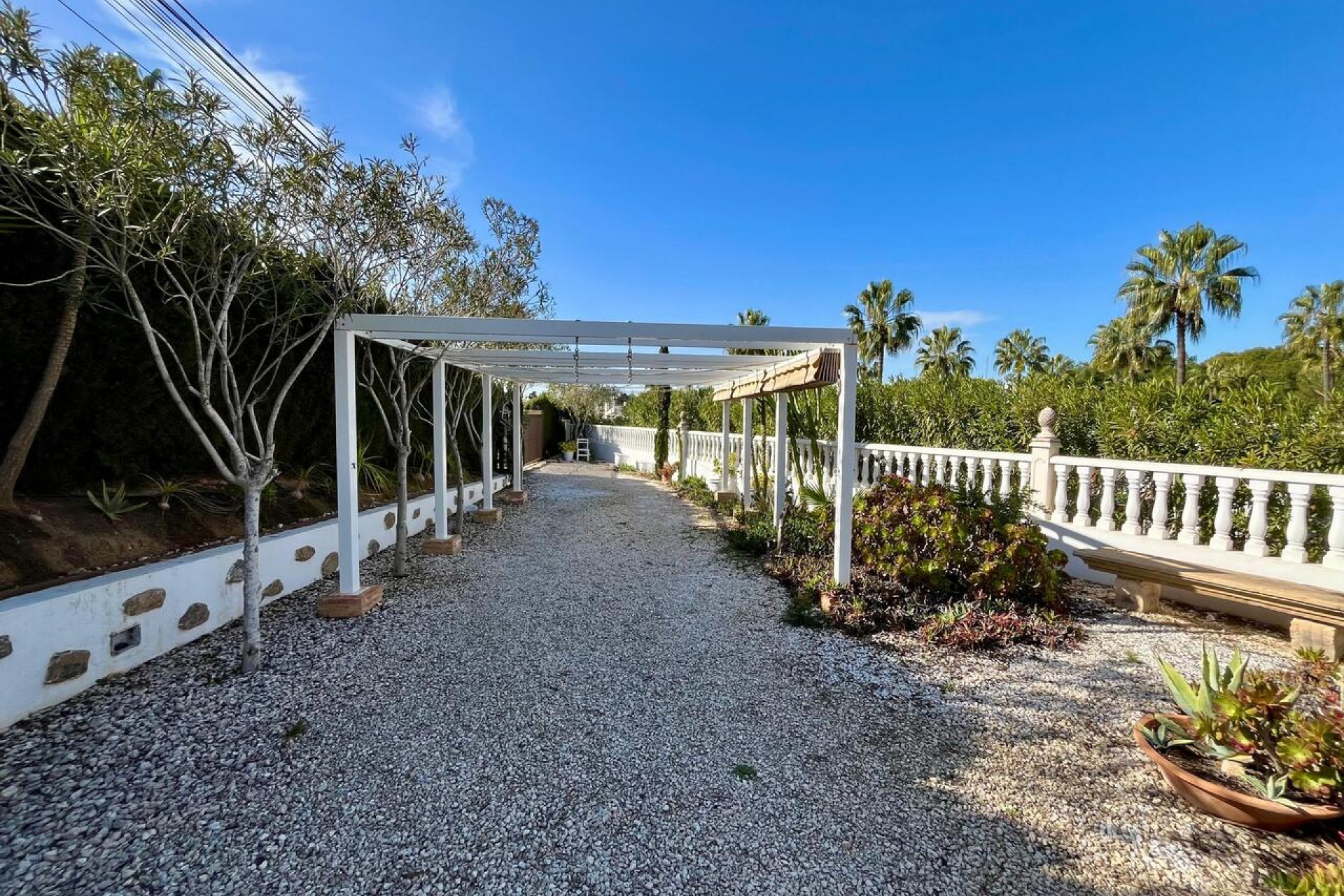 Återförsäljning - Villa -
Villamartin - Costa Blanca