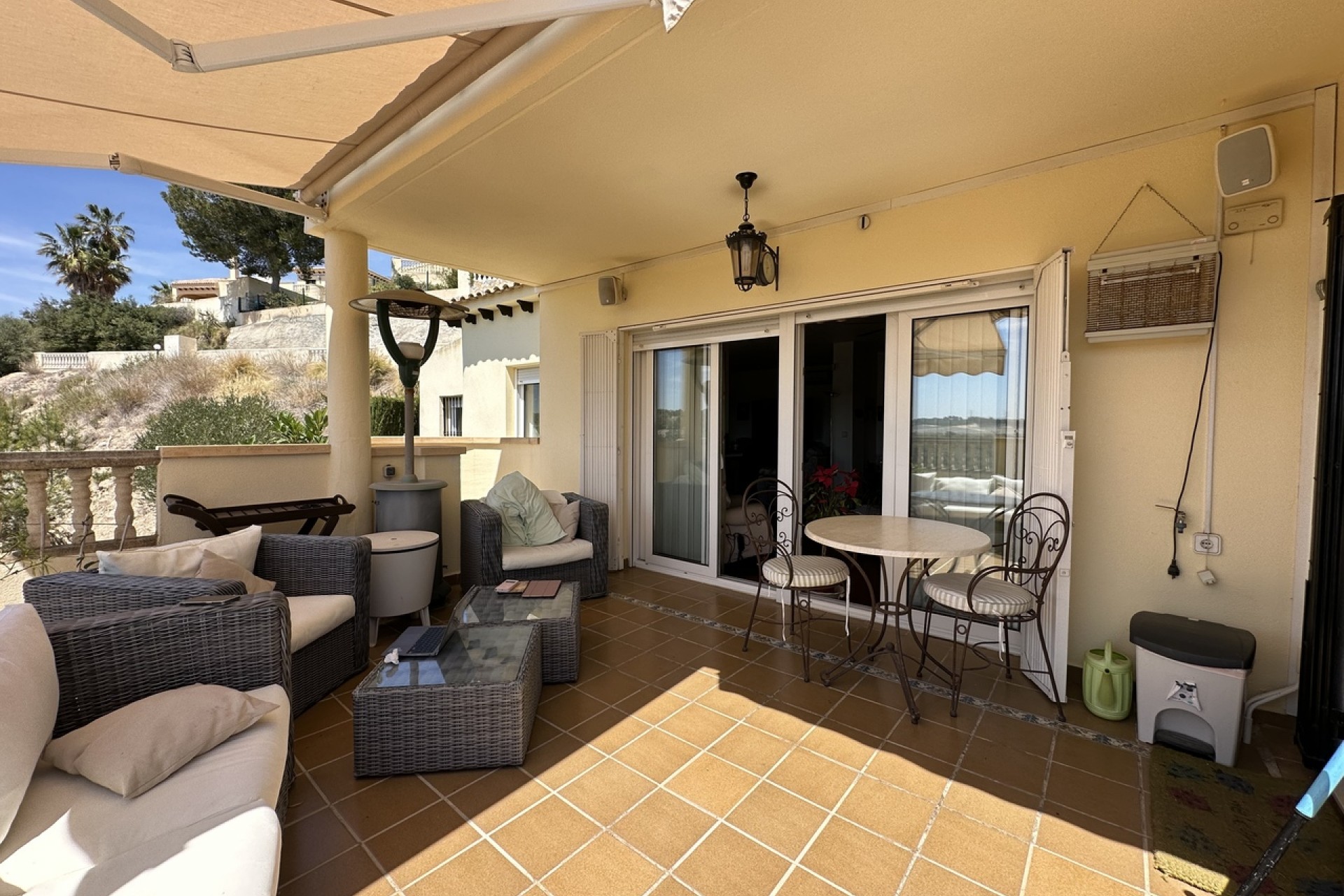 Återförsäljning - Villa -
Villamartin - Costa Blanca