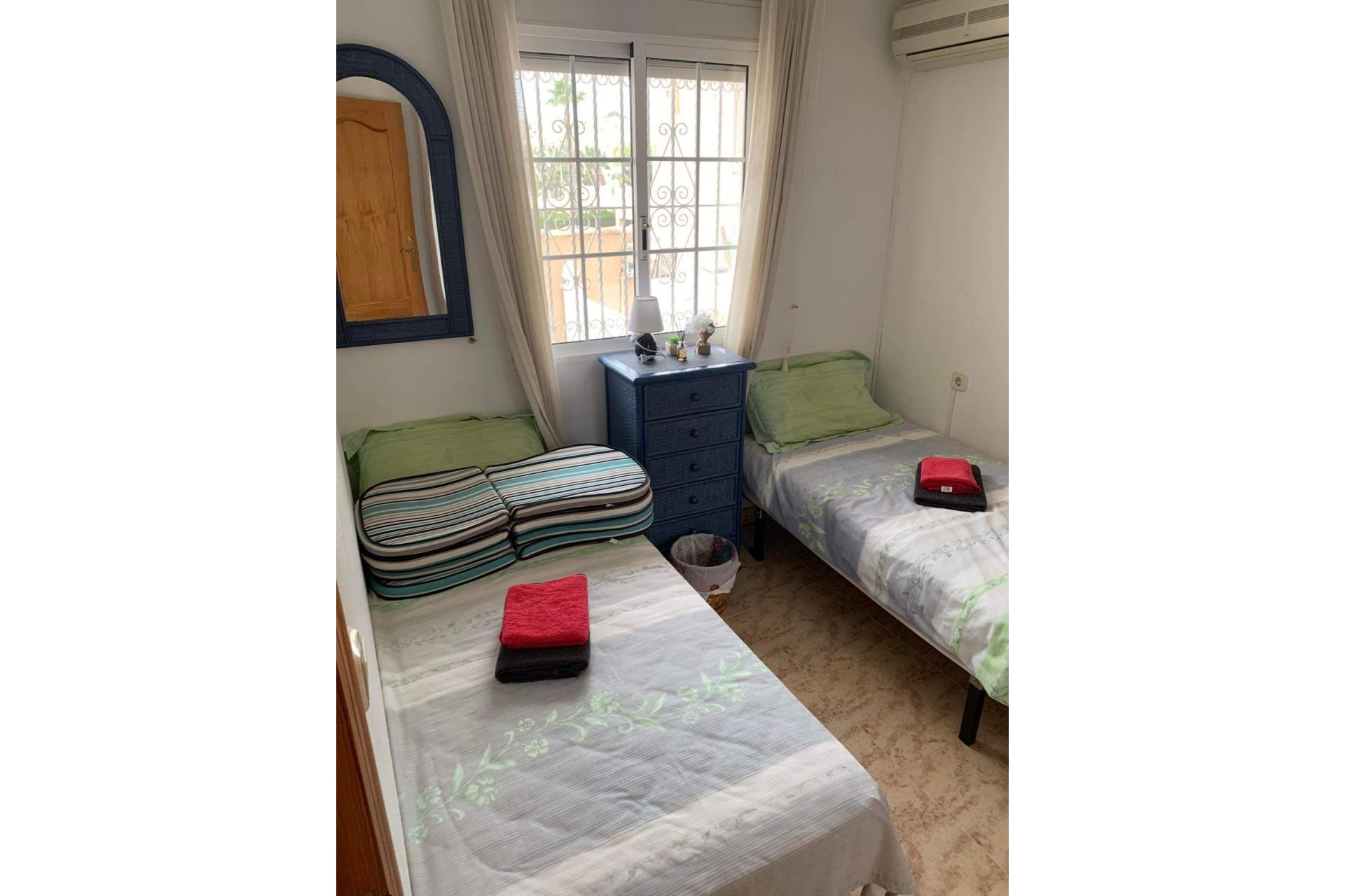 Återförsäljning - Villa -
Villamartin - Costa Blanca