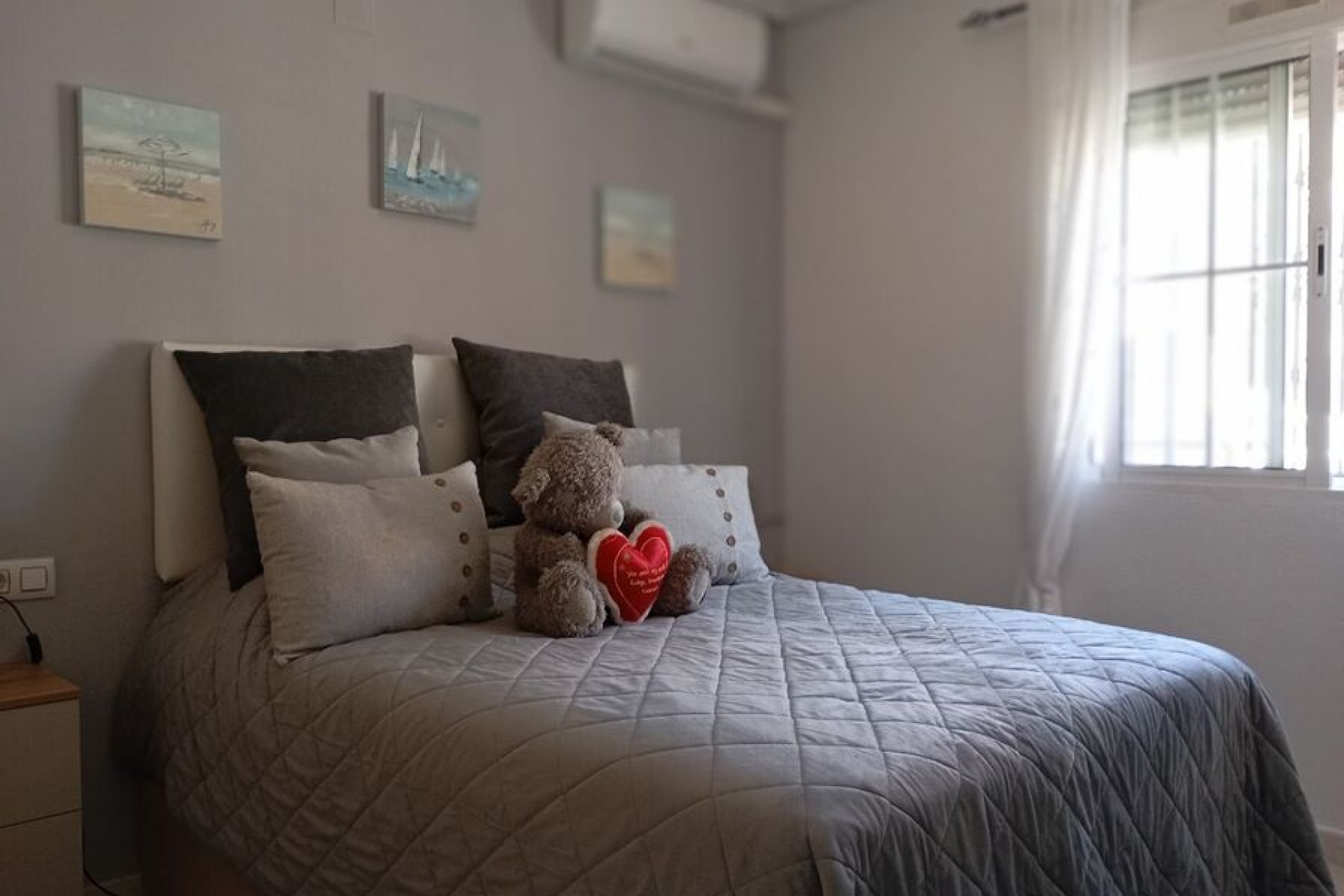 Återförsäljning - Villa -
Villamartin - Costa Blanca