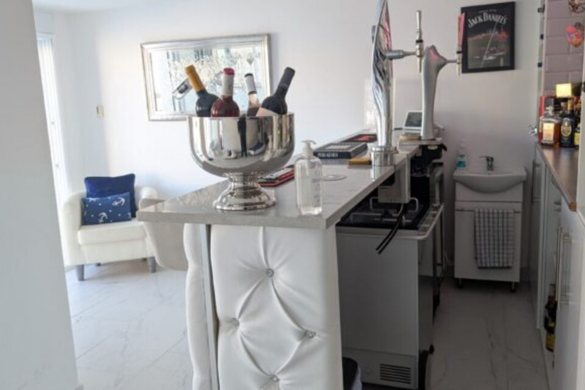 Återförsäljning - Villa -
Villamartin - Costa Blanca