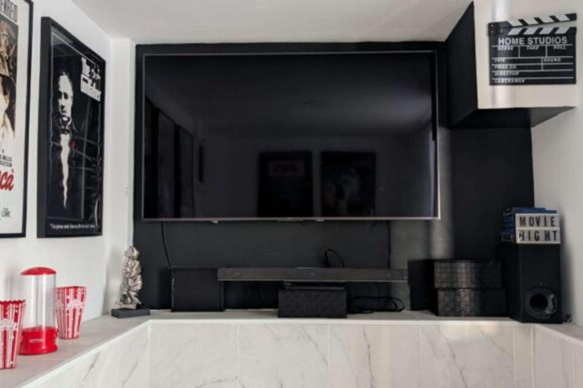 Återförsäljning - Villa -
Villamartin - Costa Blanca