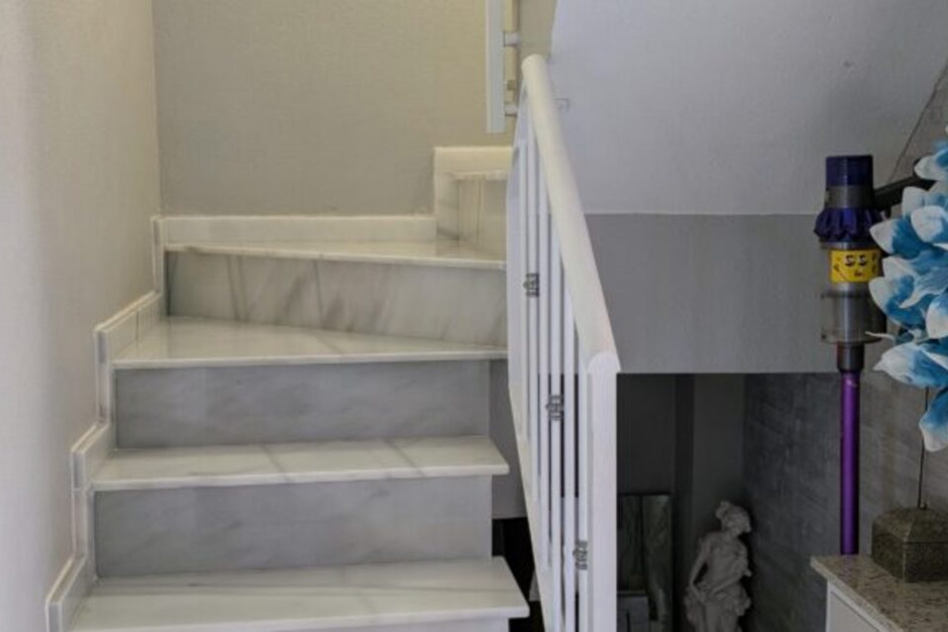 Återförsäljning - Villa -
Villamartin - Costa Blanca