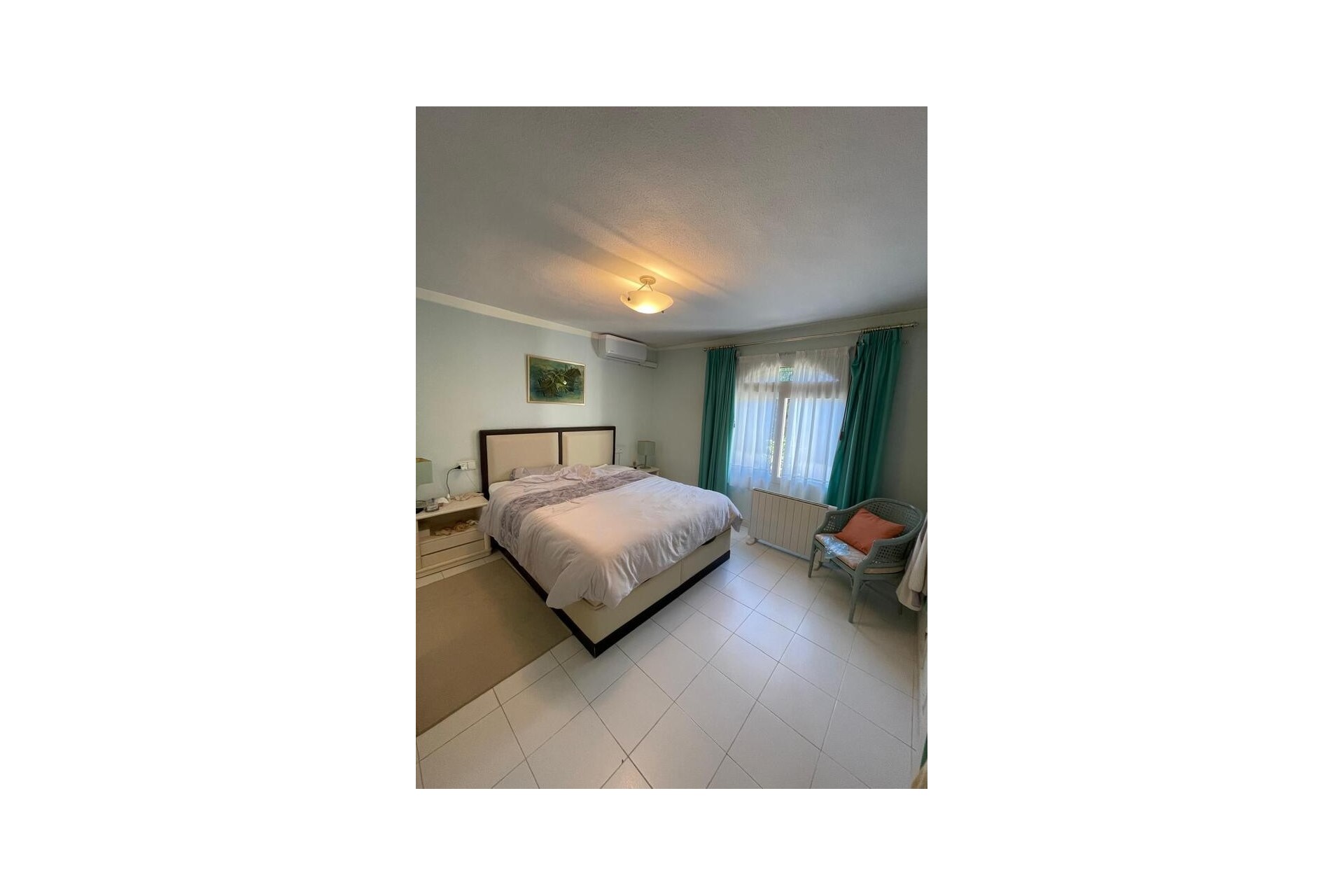 Återförsäljning - Villa -
Villamartin - Costa Blanca