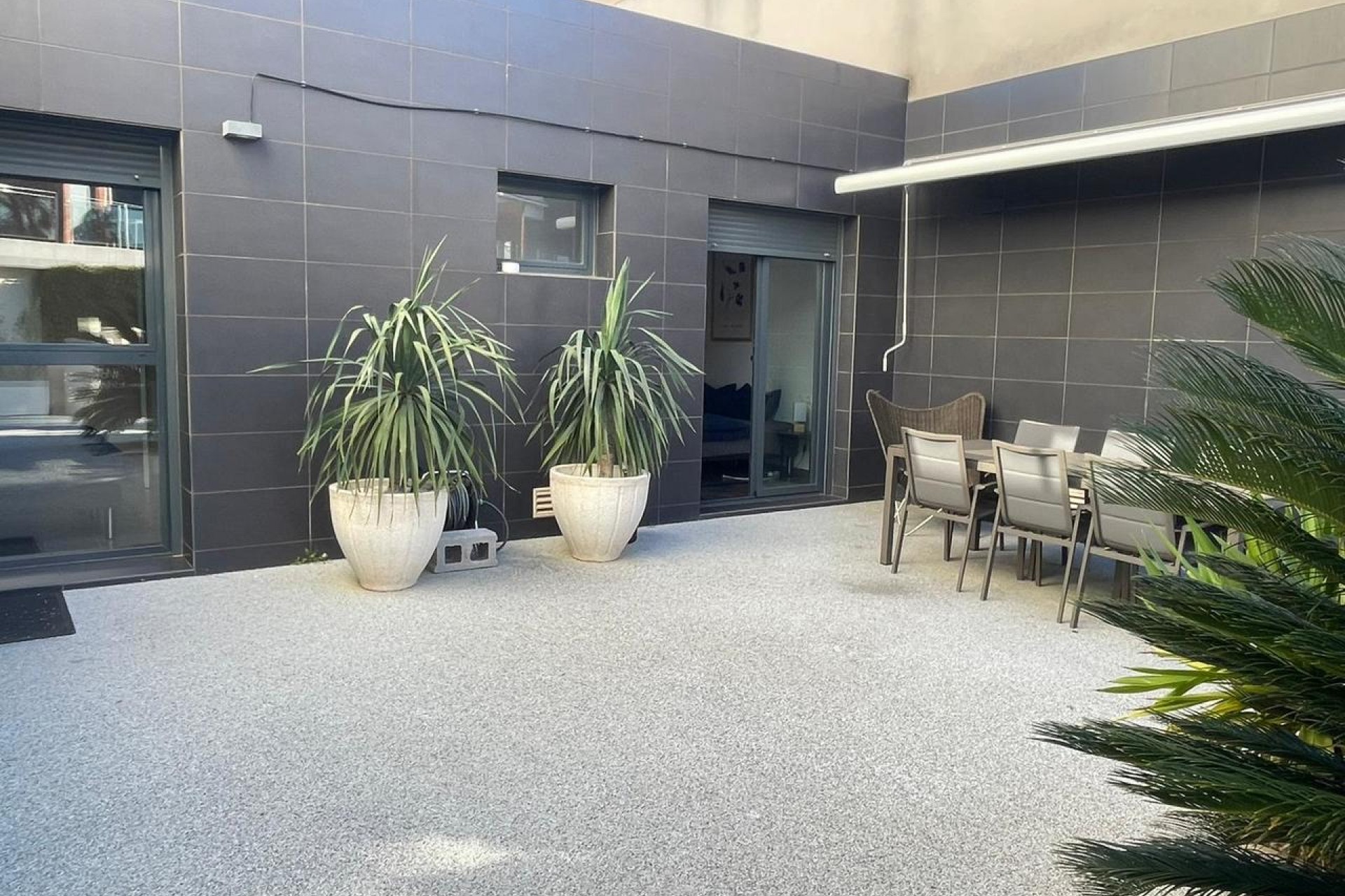 Återförsäljning - Villa -
Villamartin - Costa Blanca