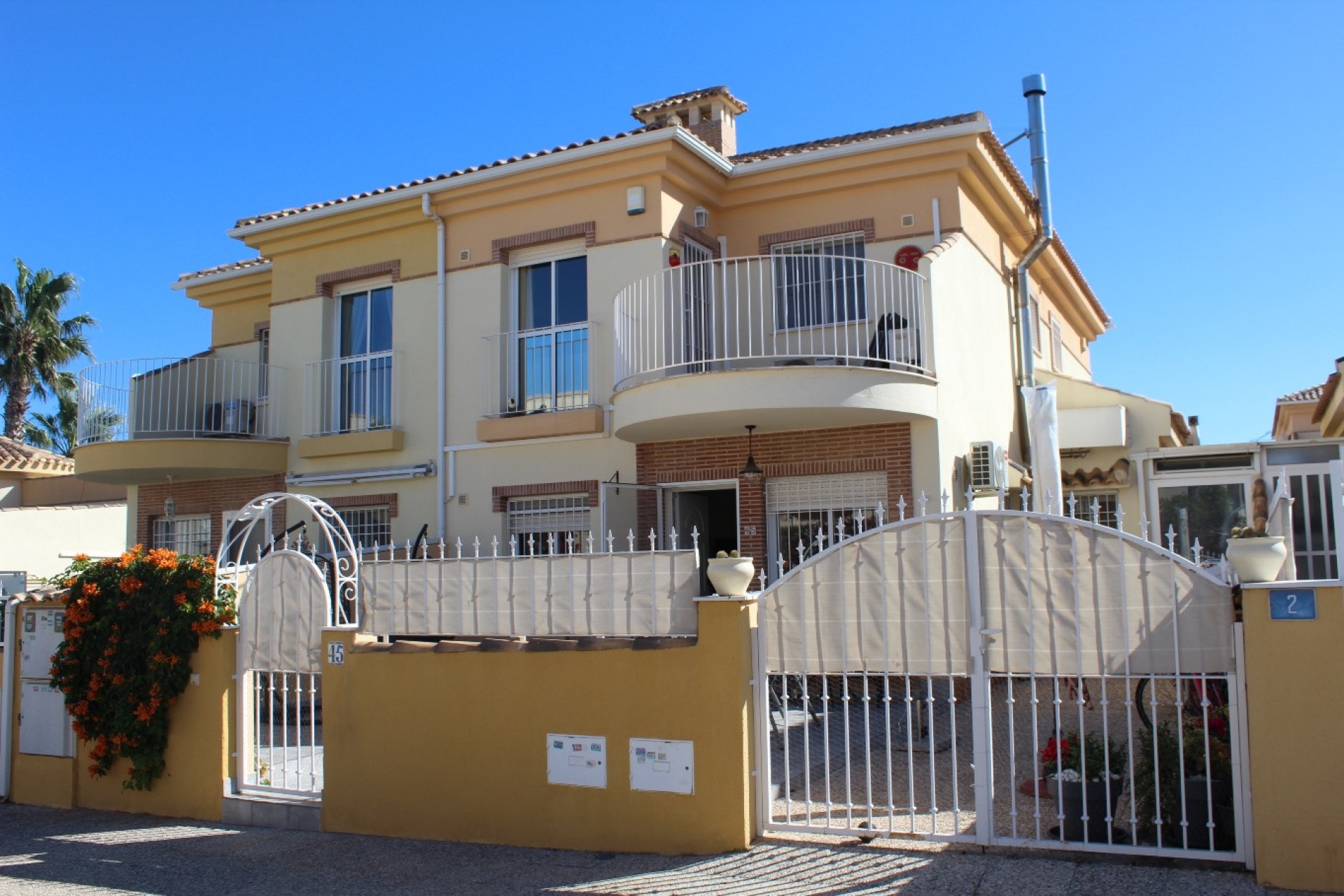 Återförsäljning - Villa -
Villamartin - Costa Blanca