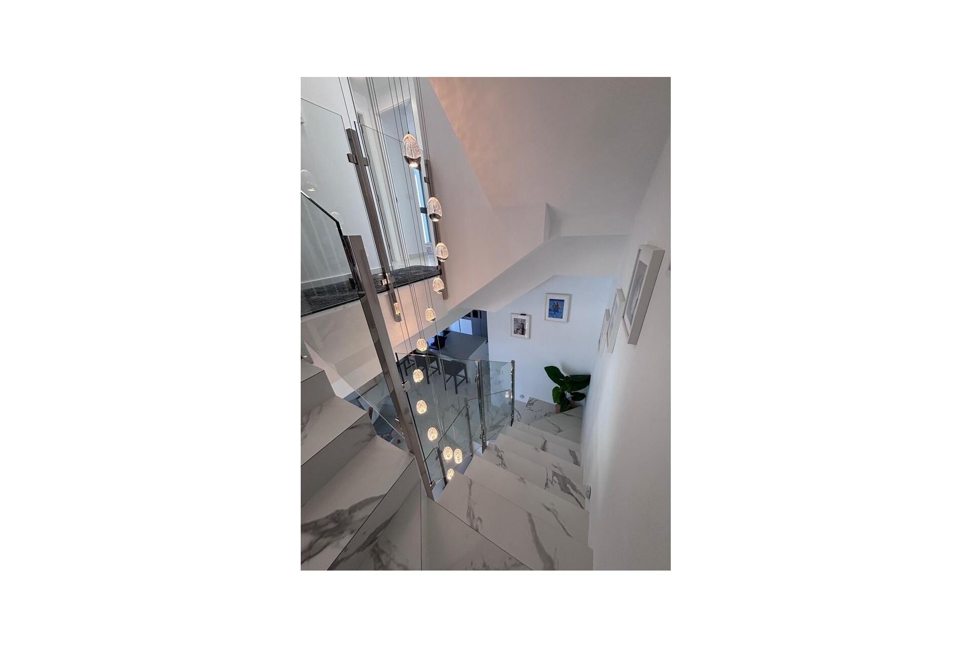 Återförsäljning - Villa -
Villamartin - Costa Blanca