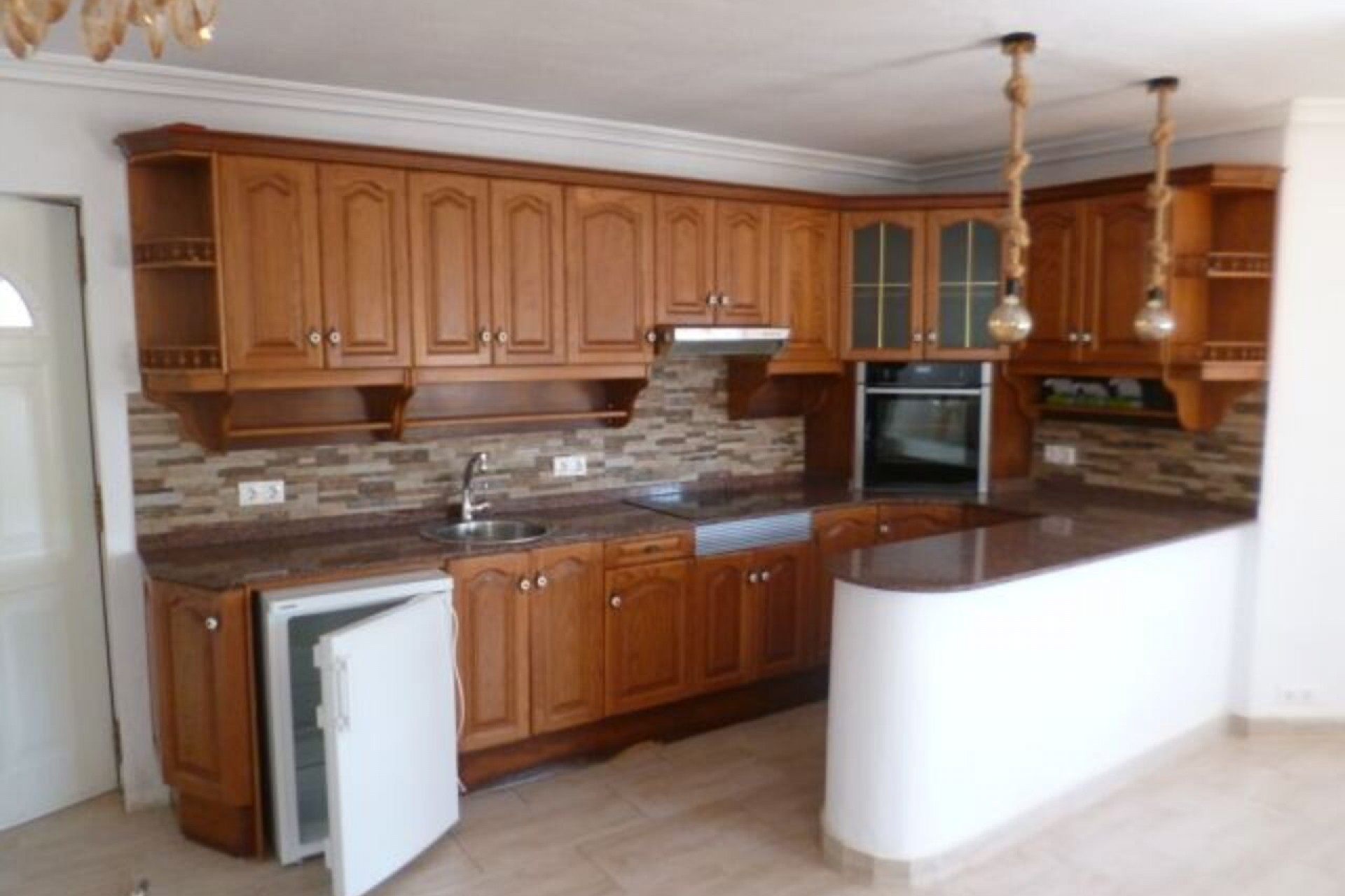 Återförsäljning - Villa -
Villamartin - Costa Blanca