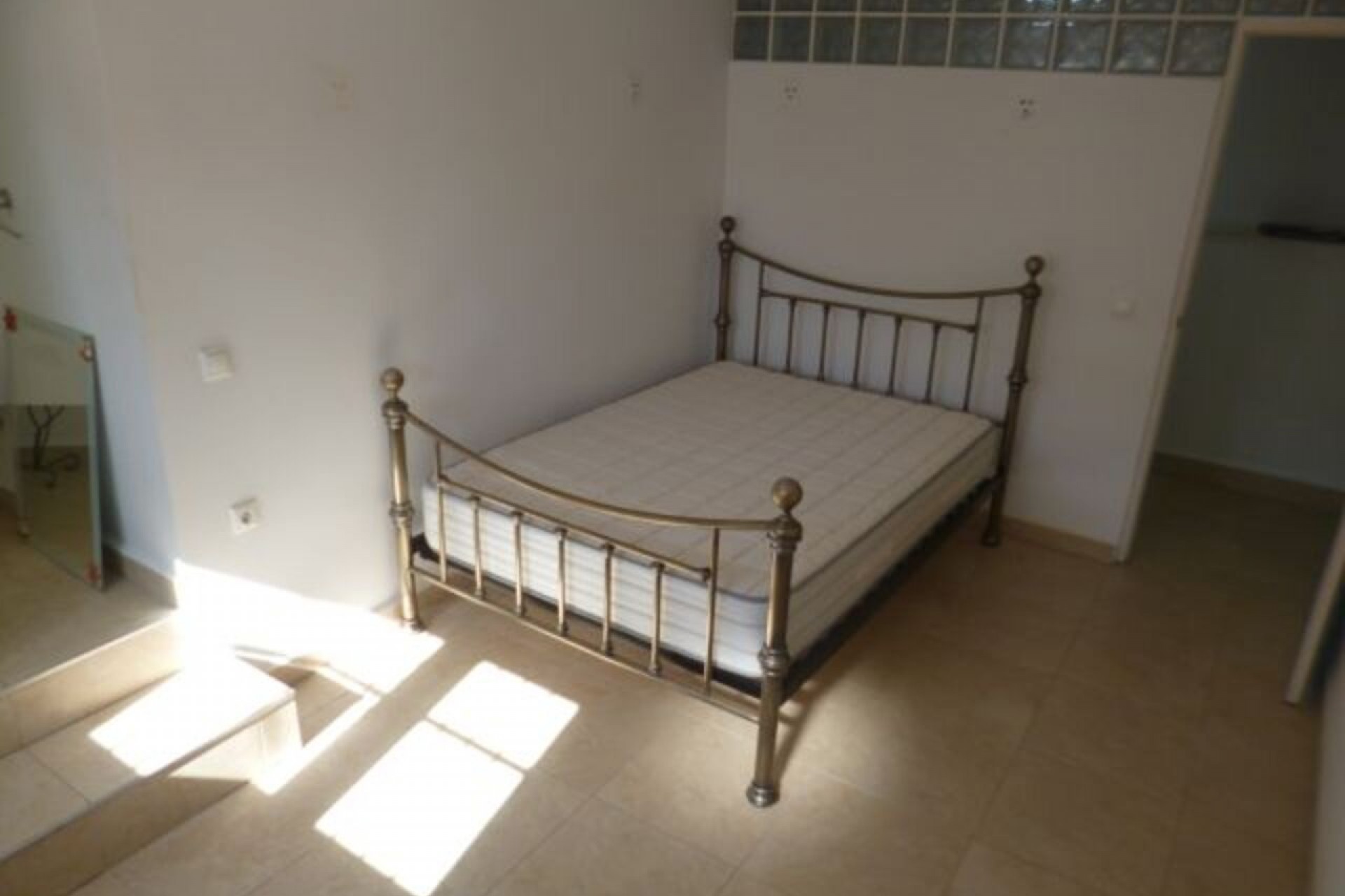 Återförsäljning - Villa -
Villamartin - Costa Blanca