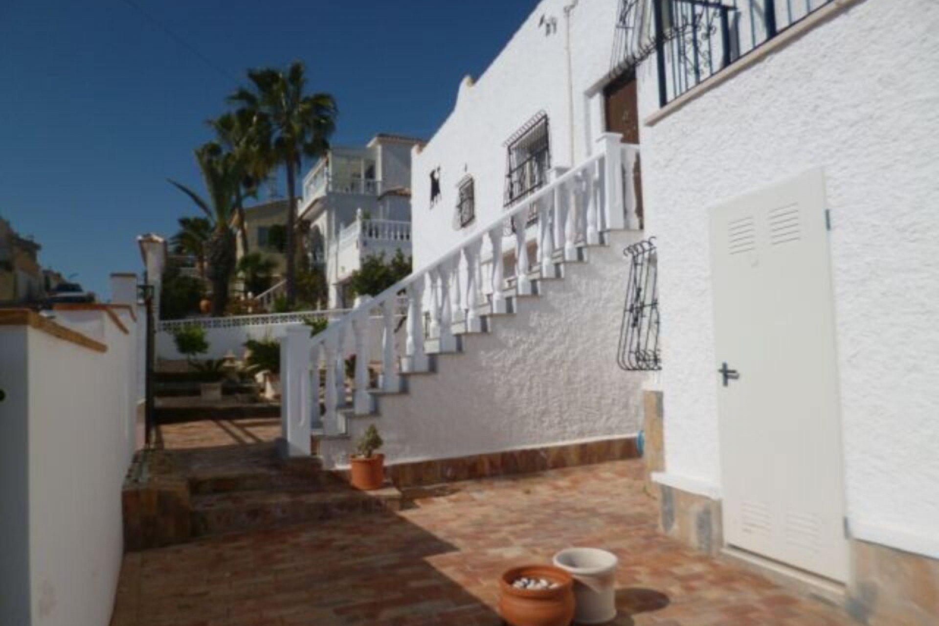 Återförsäljning - Villa -
Villamartin - Costa Blanca