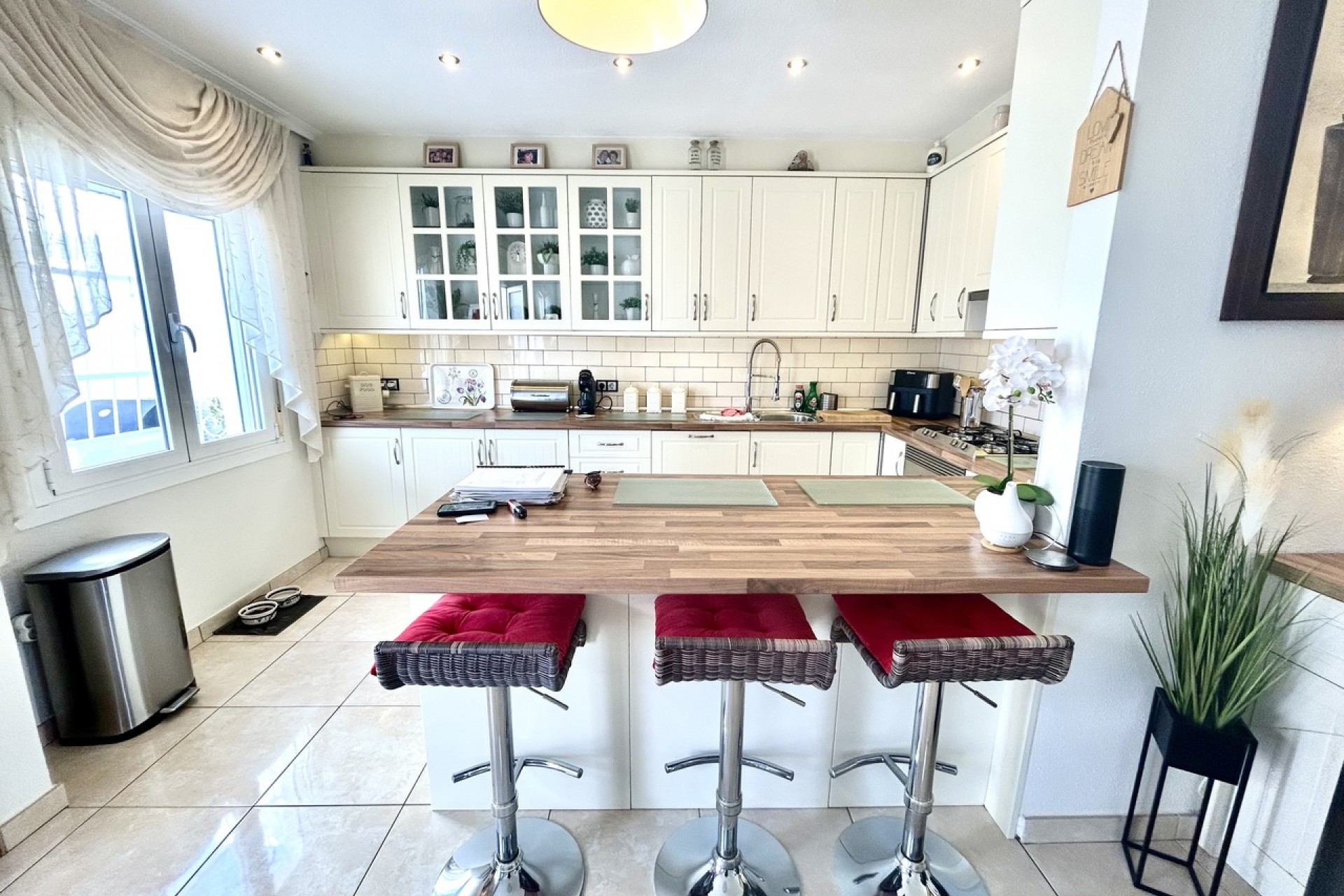 Återförsäljning - Villa -
Villamartin - Costa Blanca