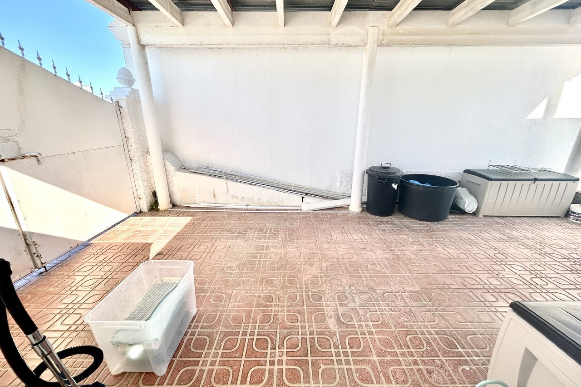 Återförsäljning - Villa -
Villamartin - Costa Blanca