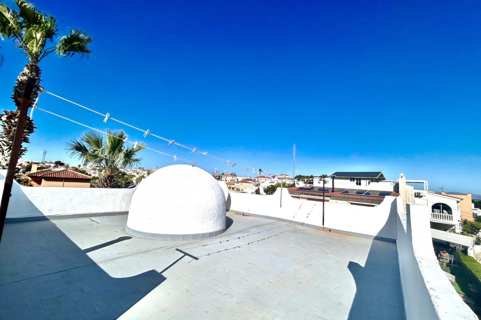 Återförsäljning - Villa -
Villamartin - Costa Blanca