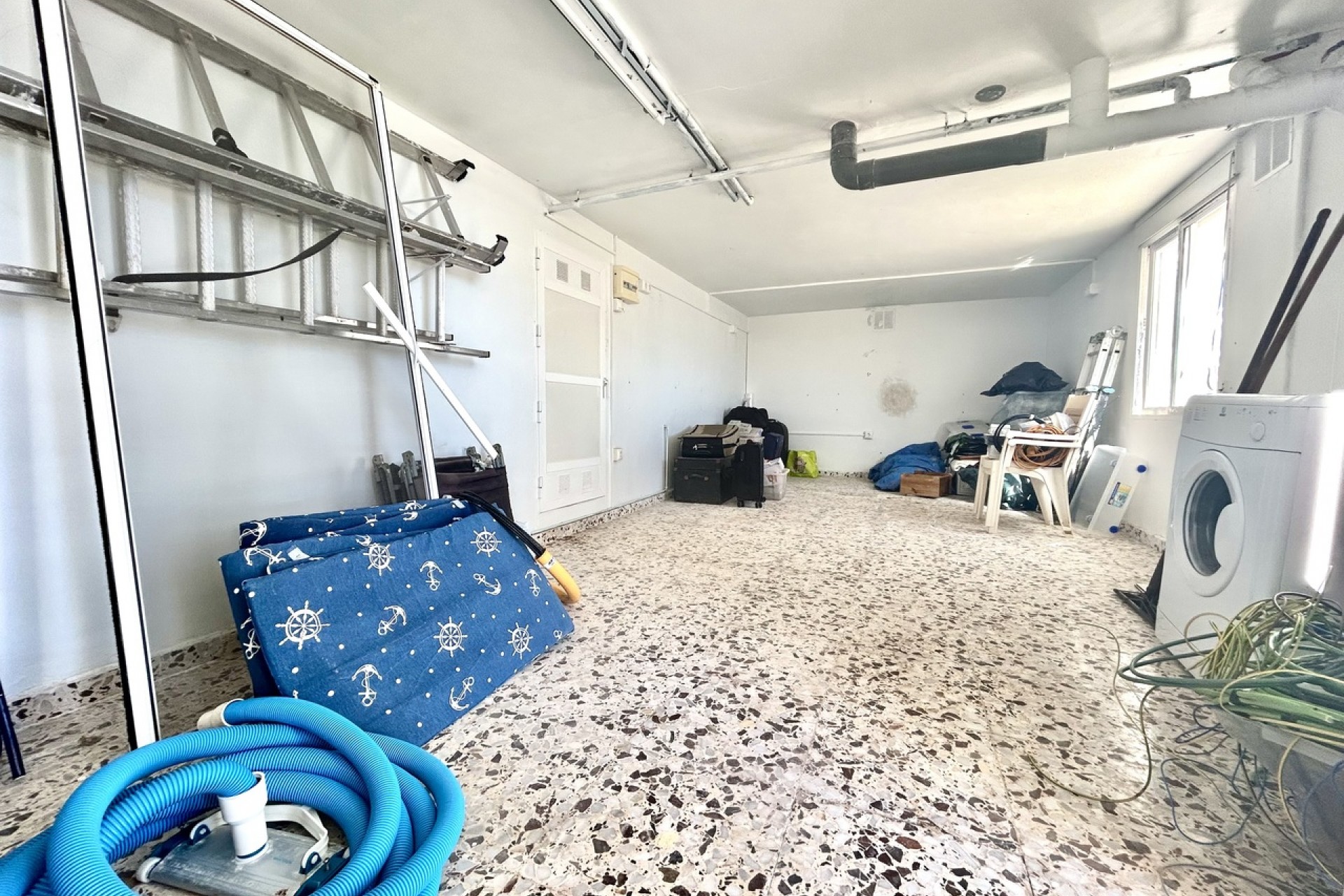 Återförsäljning - Villa -
Villamartin - Costa Blanca