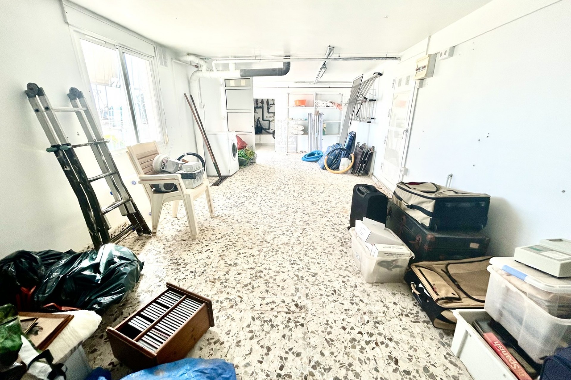 Återförsäljning - Villa -
Villamartin - Costa Blanca