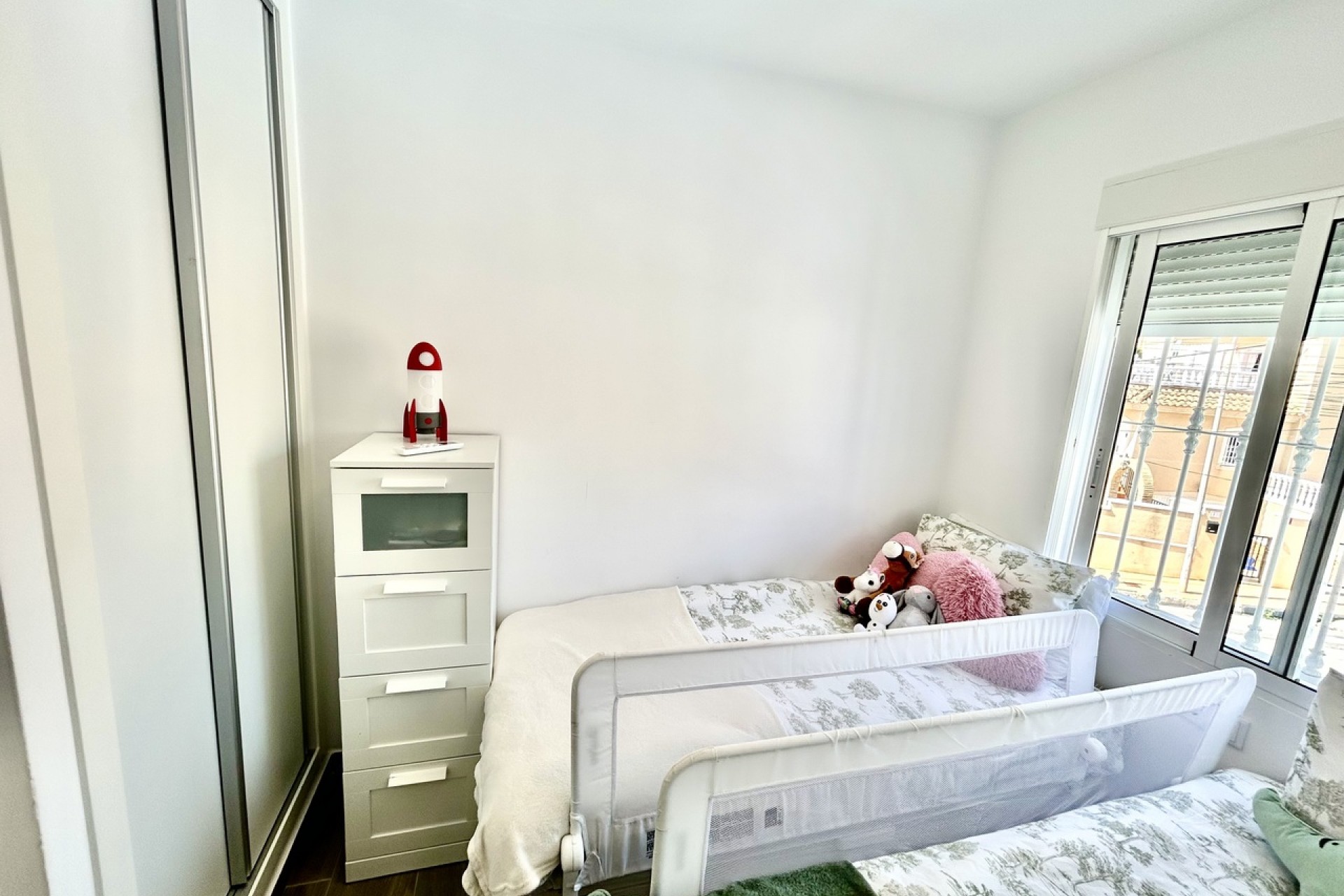 Återförsäljning - Villa -
Villamartin - Costa Blanca