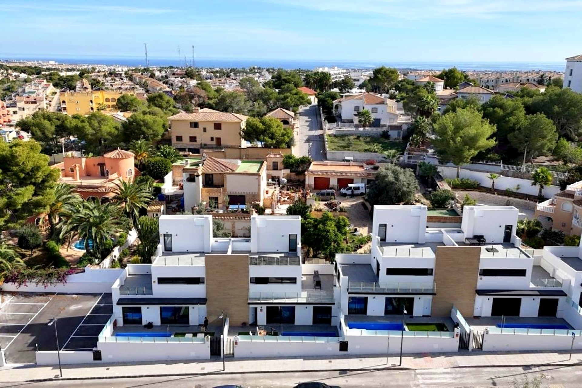 Återförsäljning - Villa -
Villamartin - Costa Blanca